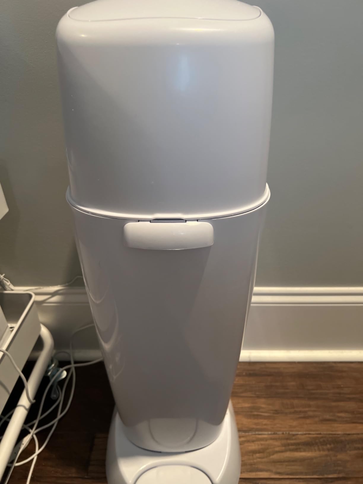 Diaper Genie Registry Gift Set | Includes Diaper Genie Complete Diaper Pail, 8 Refill Bags, 1 Carbon Filter | Perfect Starter Kit customer photo 2