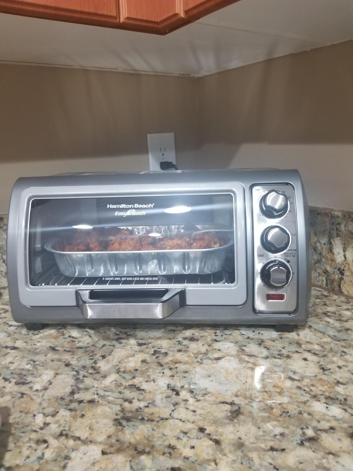 Hamilton Beach Easy Reach 6 Slice Countertop Convection Toaster Oven customer photo 1
