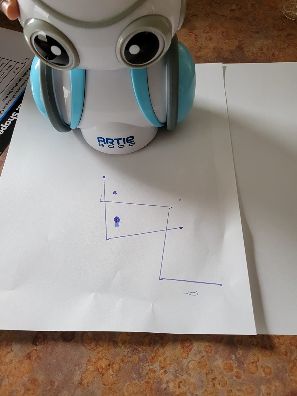 Educational Insights Artie 3000 the Coding & Drawing Robot - STEM Robot Toys & Coding for Kids, Learn Programming and Robotics, Programmable Interactive Toy for Boys and Girls Ages 7+ customer photo 1