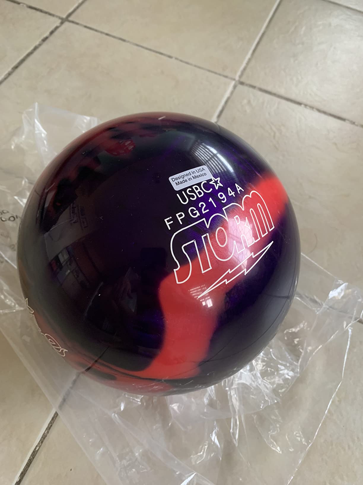 Storm Tropical Surge Bi-colored Recreational Bowling Ball 21.8 cm L x 22.4 cm W x 24.1 cm H 1 Ball 1 Set 1 Piece customer photo 2