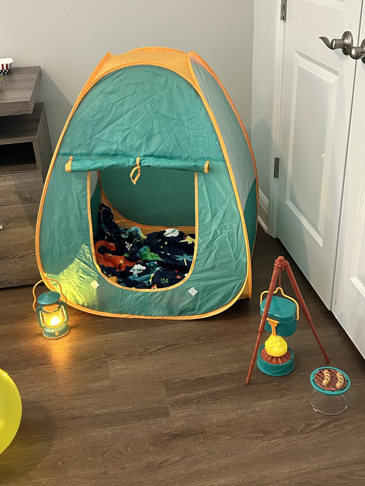 Meland Camping Play Set for Kids 3-6, Pretend Adventure Toy Gift | Pop-up tent, campfire, lantern, binoculars and camping gear for realistic pretend adventures indoors or outdoors customer photo 1