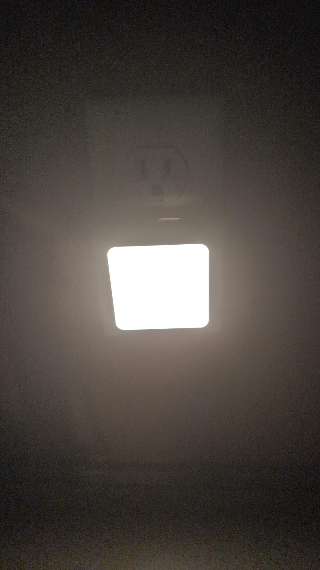 MAZ-TEK Plug in Dimmable Led Night Light with Auto Dusk to Dawn Sensor, Soft Warm White Nightlights for Hallway,Bedroom, Kids Room, Kitchen, Stairway, 4 Pack customer photo 2