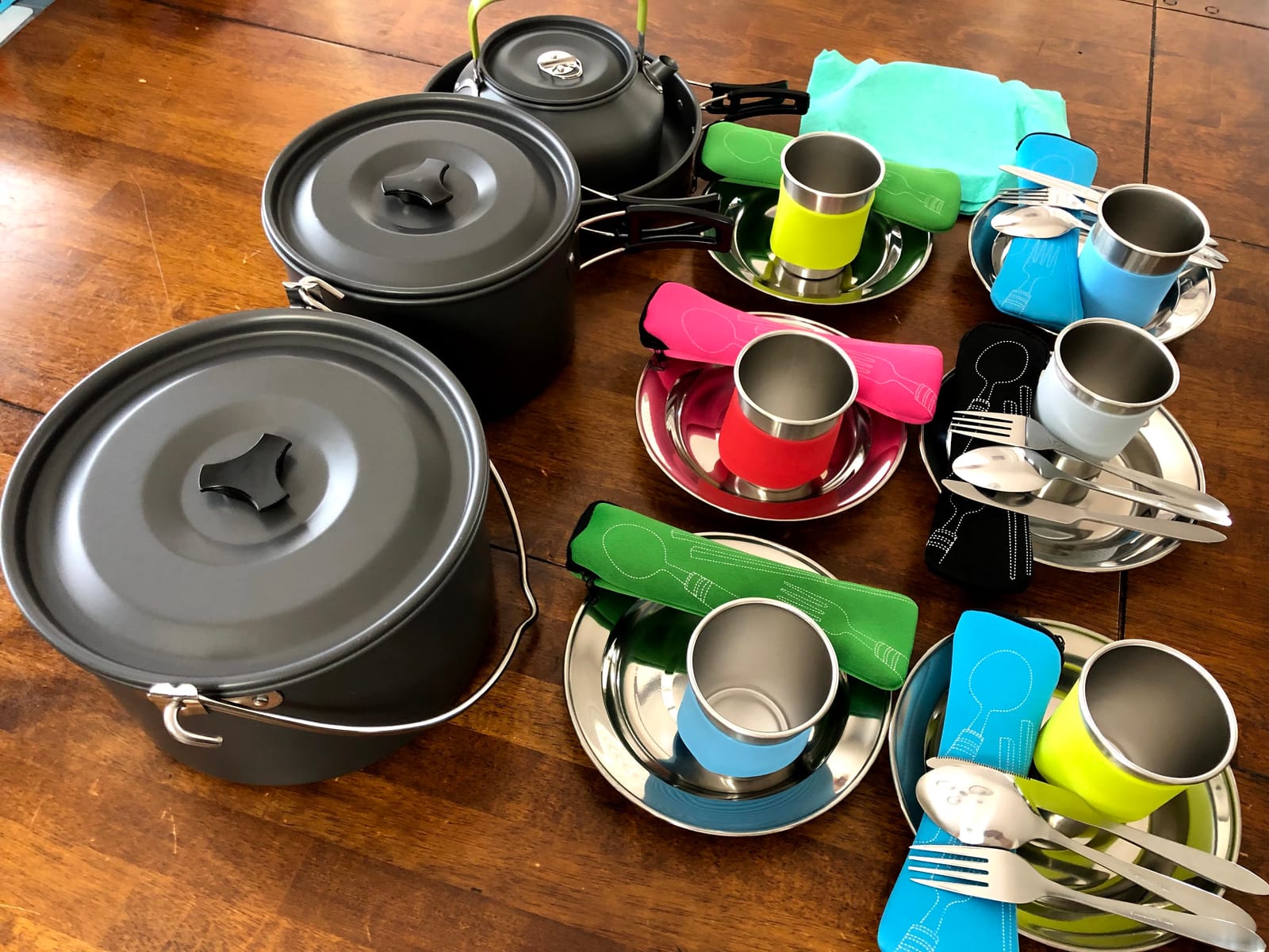 Odoland 39pcs Camping Cookware Mess Kit, Non-Stick Large Size Hanging Pot Pan Kettle with Base Dinner Cutlery Sets for 6 and More, Cups Dishes Forks Spoons Kit for Outdoor Camping Hiking Picnic customer photo 2