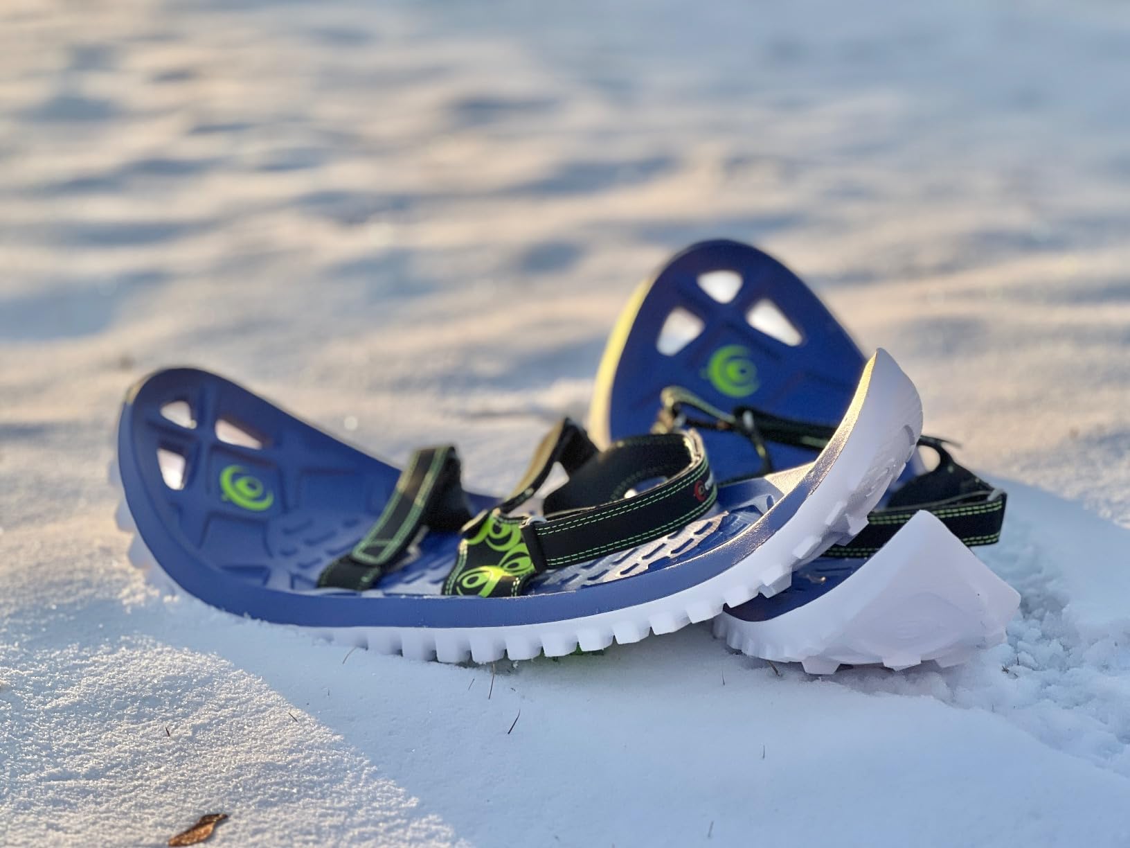 Crescent Moon EVA Unisex Ultralight EVA Foam Snowshoes for Men & Women Adults, for Hiking and Running, with Dual Density Rocker Cloud Deck and Ice Spikes customer photo 1