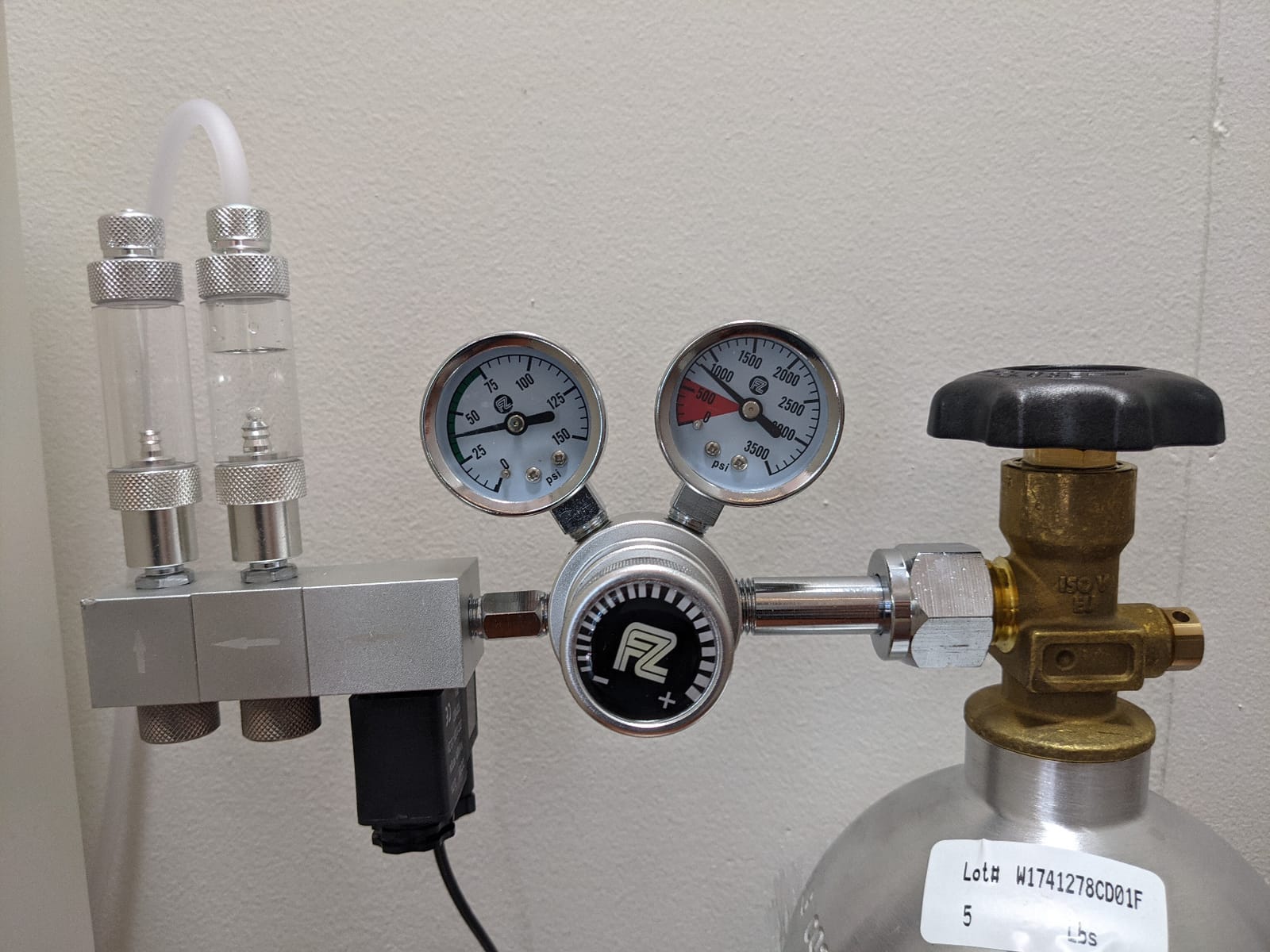 FZONE Pro Series Aquarium Dual Stage CO2 Regulator Adjustable Output Pressure with DC Solenoid and Integrated High Precision Needle Valve and Bubble Counter customer photo 1