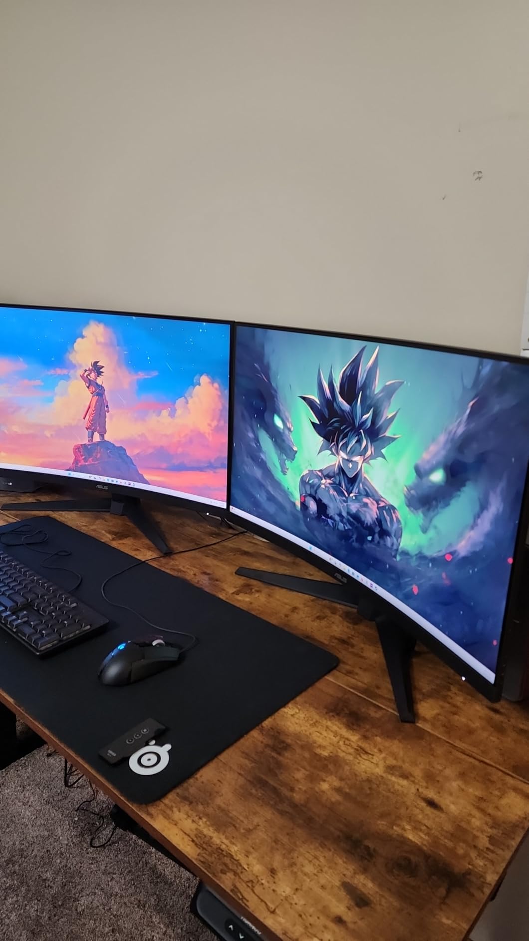 ASUS TUF Gaming VG32VQ1B 32 Inch 1440p 165Hz HDR Curved Gaming Monitor customer photo 1