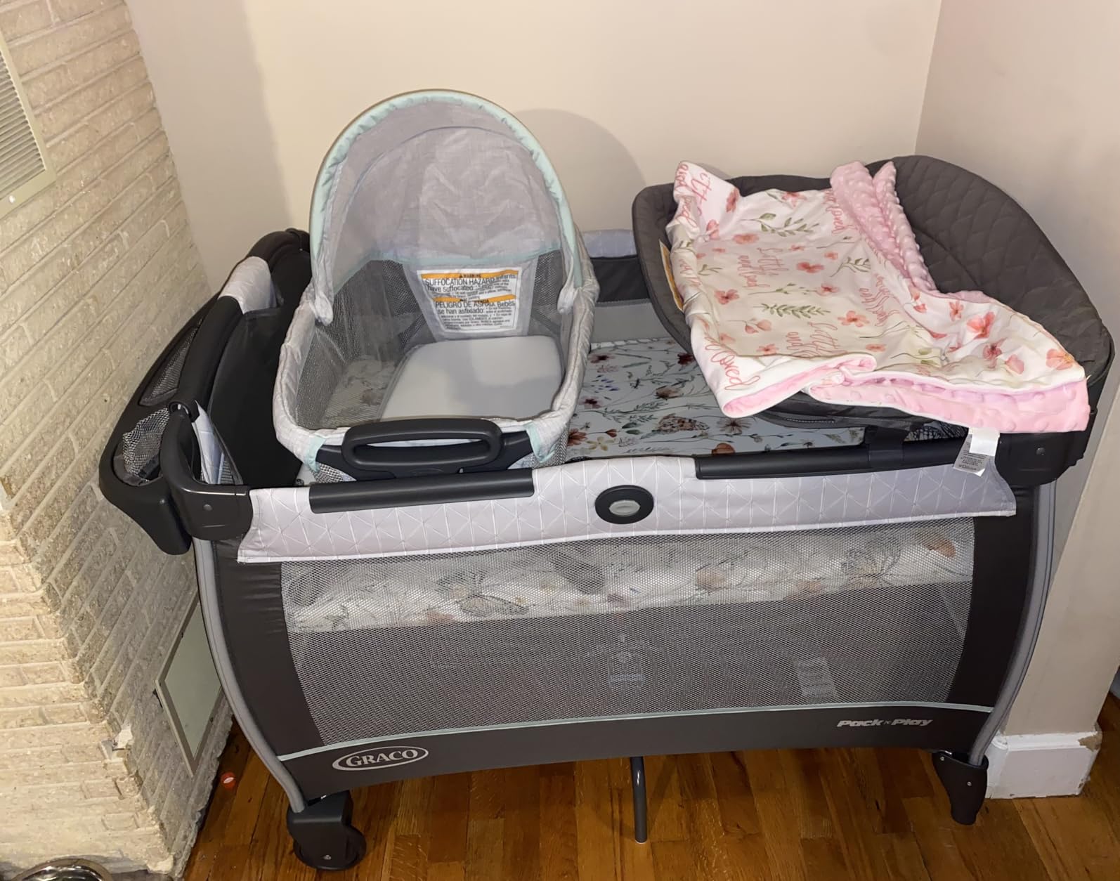 Graco Pack 'n Play Close2Baby Bassinet Playard, Derby customer photo 2