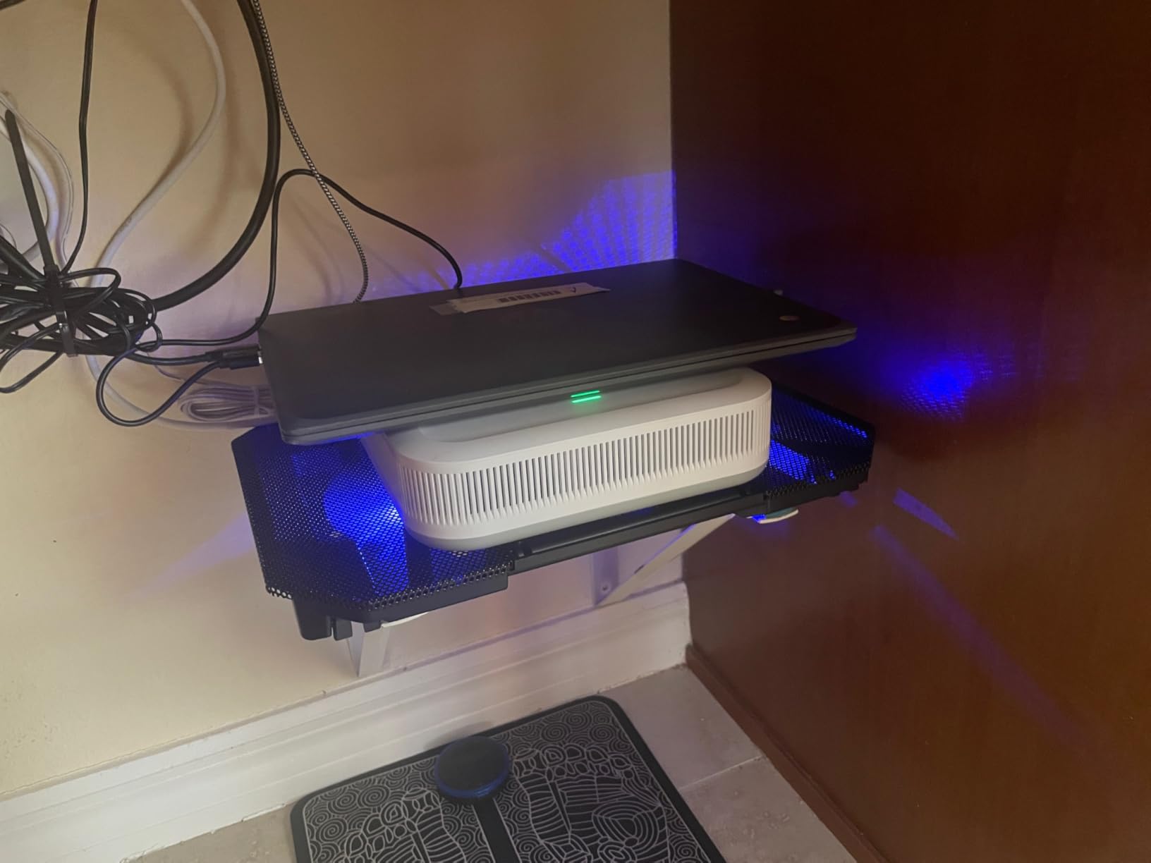 LIENS Laptop Cooling Pad with Adjustable Height Two 5.1 Inches Fan 2 USB Ports Suitable for 12