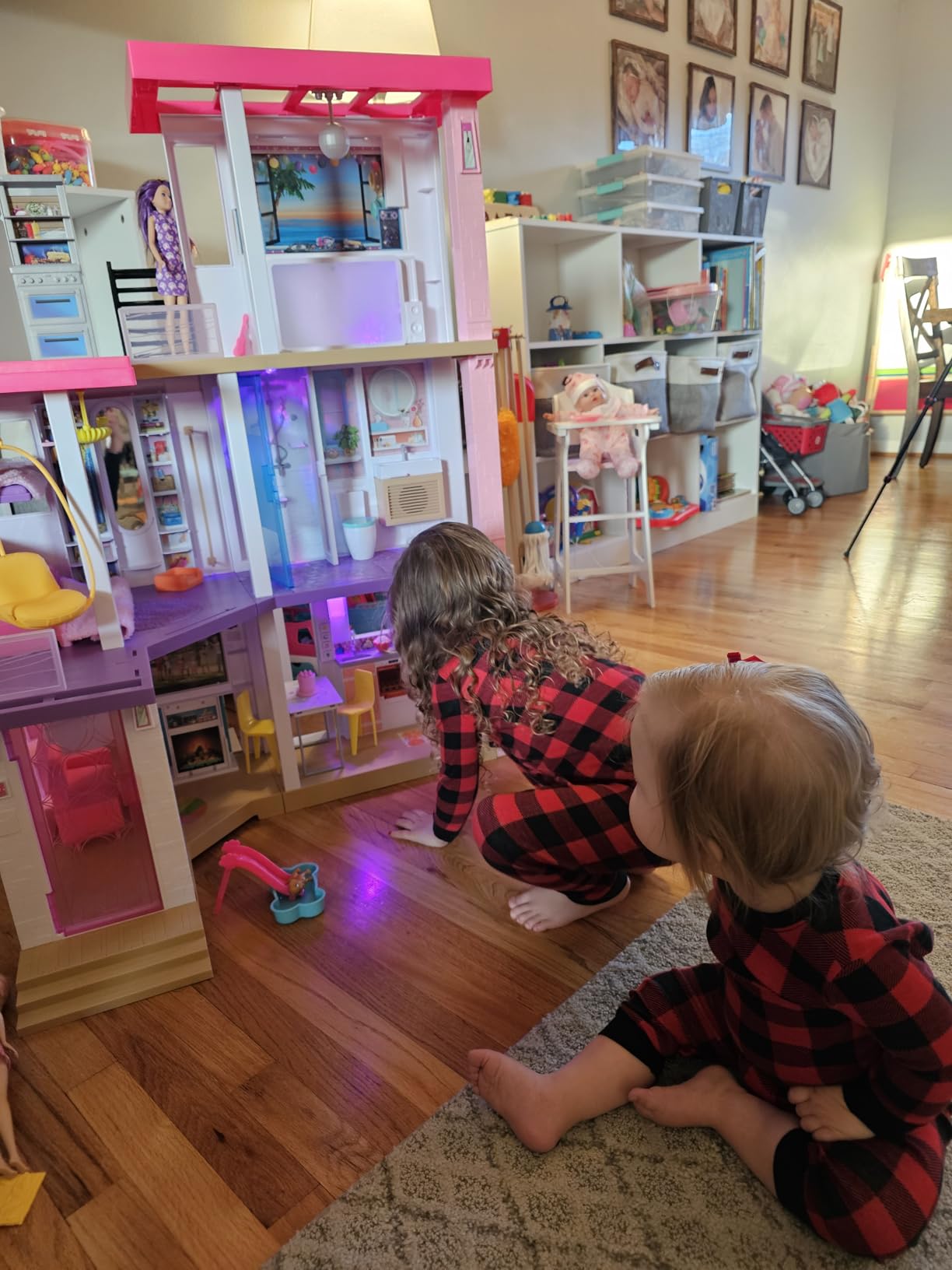 Barbie Dreamhouse Dollhouse Playset customer photo 1