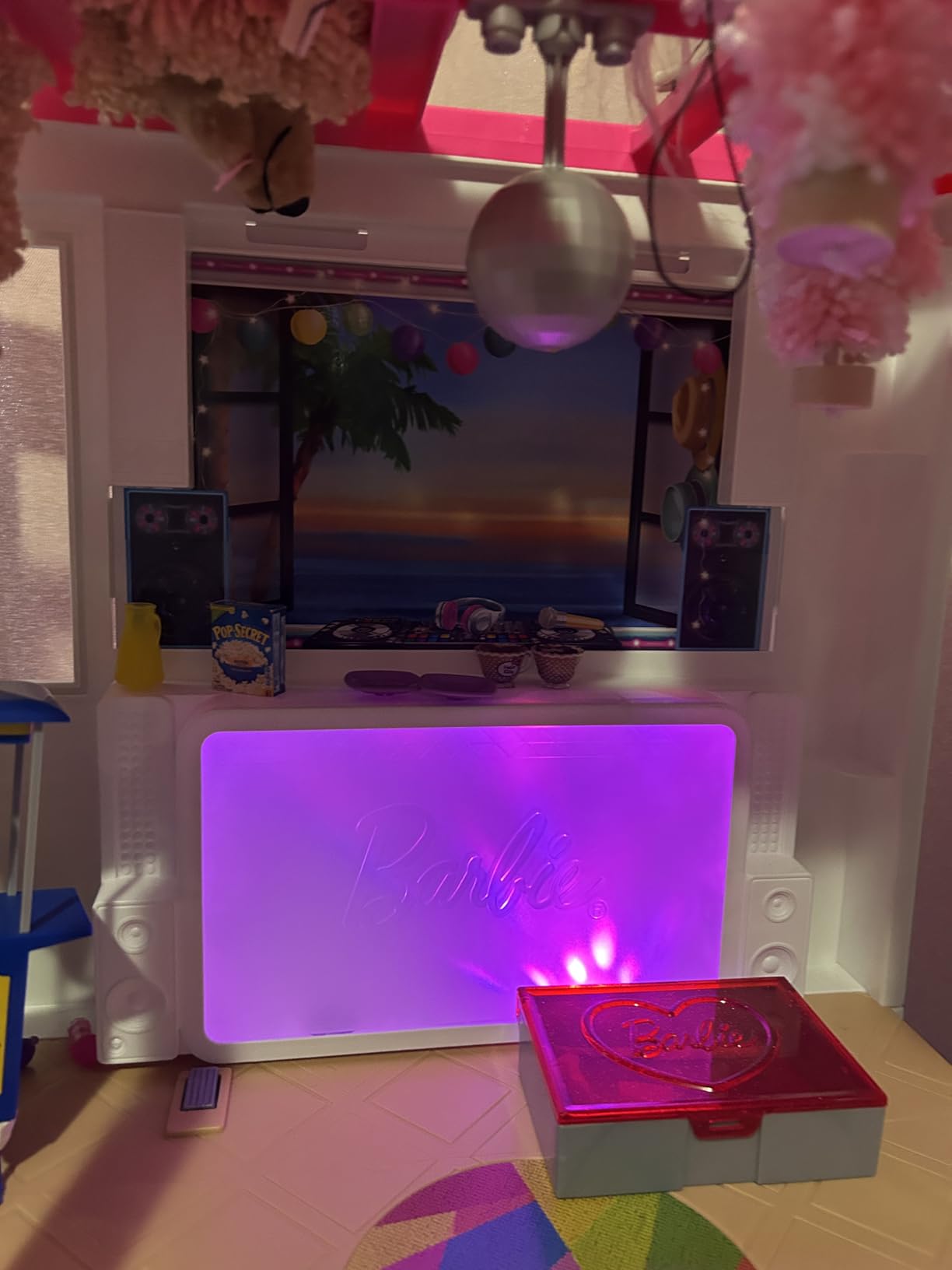 Barbie Dreamhouse Dollhouse Playset customer photo 2