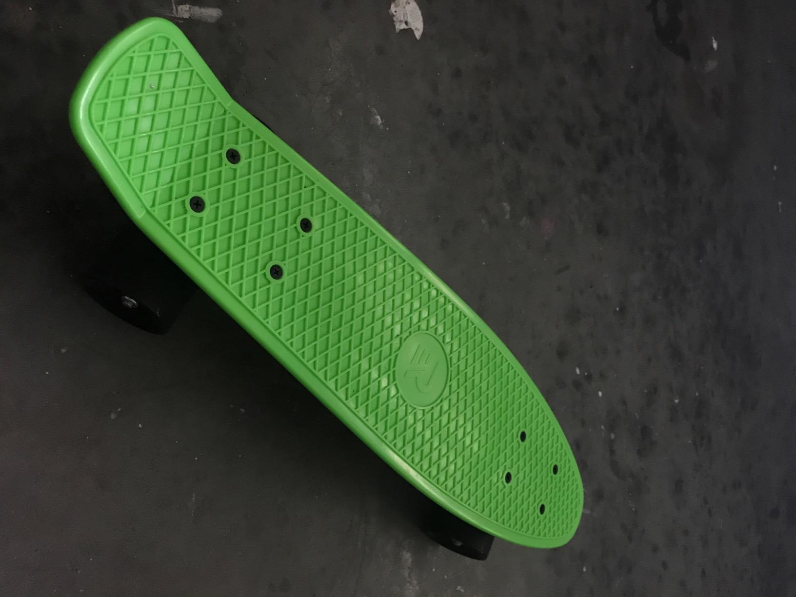 Retrospec Quip Mini Cruiser Skateboard 22.5
