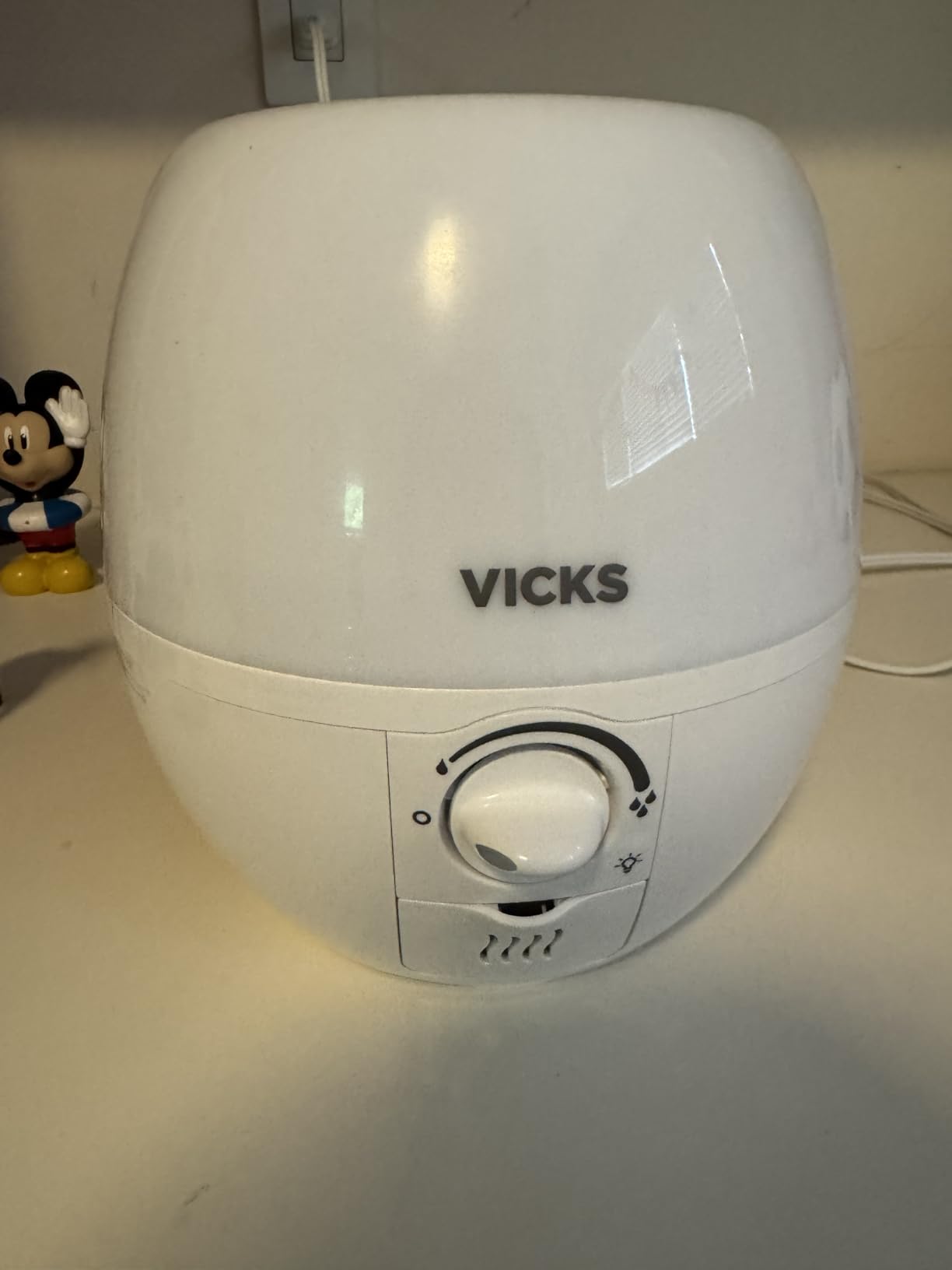 Vicks Humidifier 3-in-1 SleepyTime Cool Mist Humidifier for Nursery, White | Hydrating Mist for Baby & Kids Rooms with Color Changing Night Light, Use with Vicks SleepyTime Vapopads customer photo 1