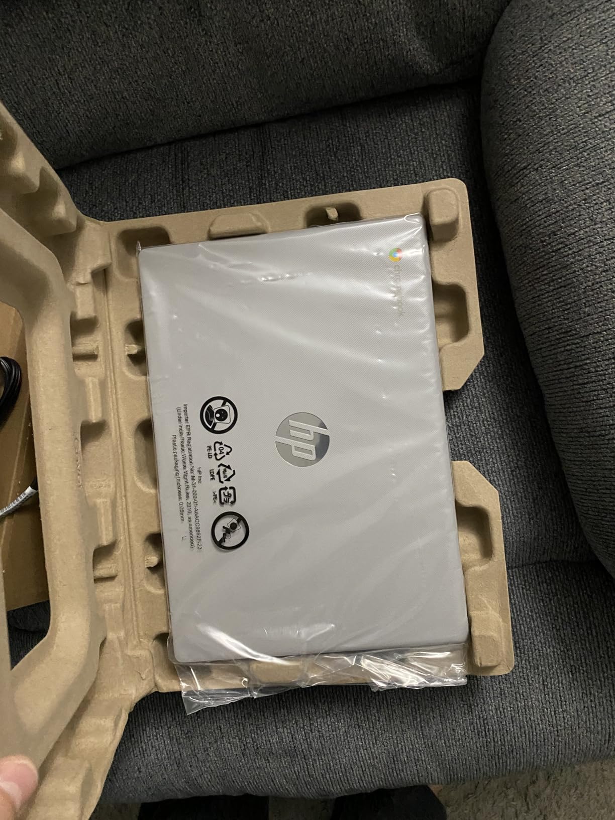 HP Chromebook 14 Laptop, Intel Celeron N4000 Processor, 4 GB RAM, 32 GB eMMC, 14” HD Display, Chrome, Lightweight Computer with Webcam and Dual Mics, Home, School, Music, Movies (14a-na0021nr, 2021) customer photo 1
