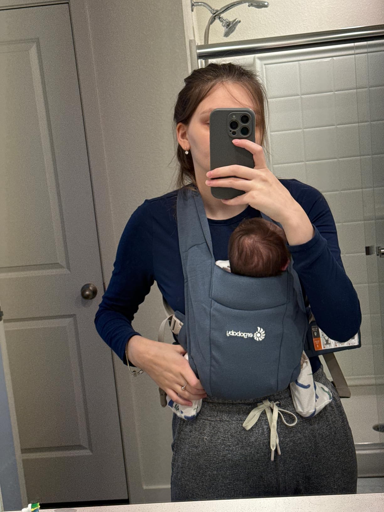 Ergobaby Embrace Newborn Baby Carrier for Infants 0-12 Months | Ergonomic 2-Position Infant Carrier with Head and Neck Support, Hip-Healthy Positioning, Fits 7-25 lbs, Cream customer photo 2