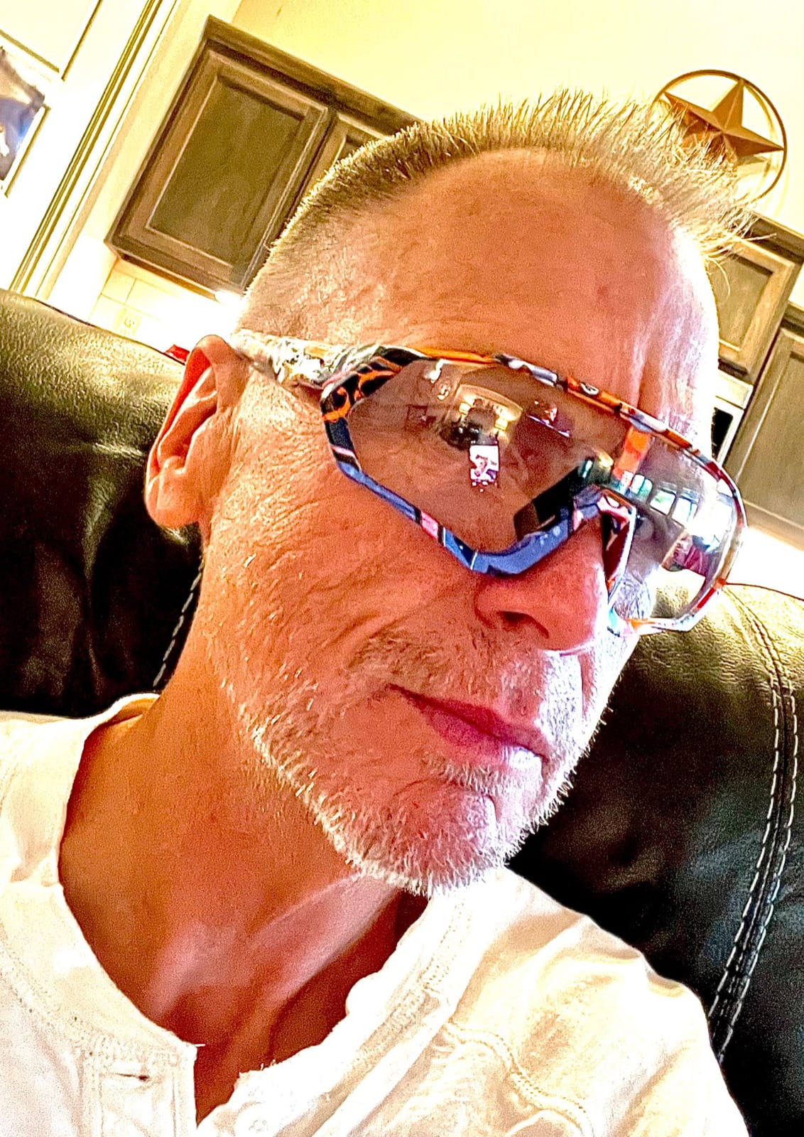 KAPVOE Photochromic Cycling Glasses Clear Mountain Bike Sunglasses K9408 customer photo 1
