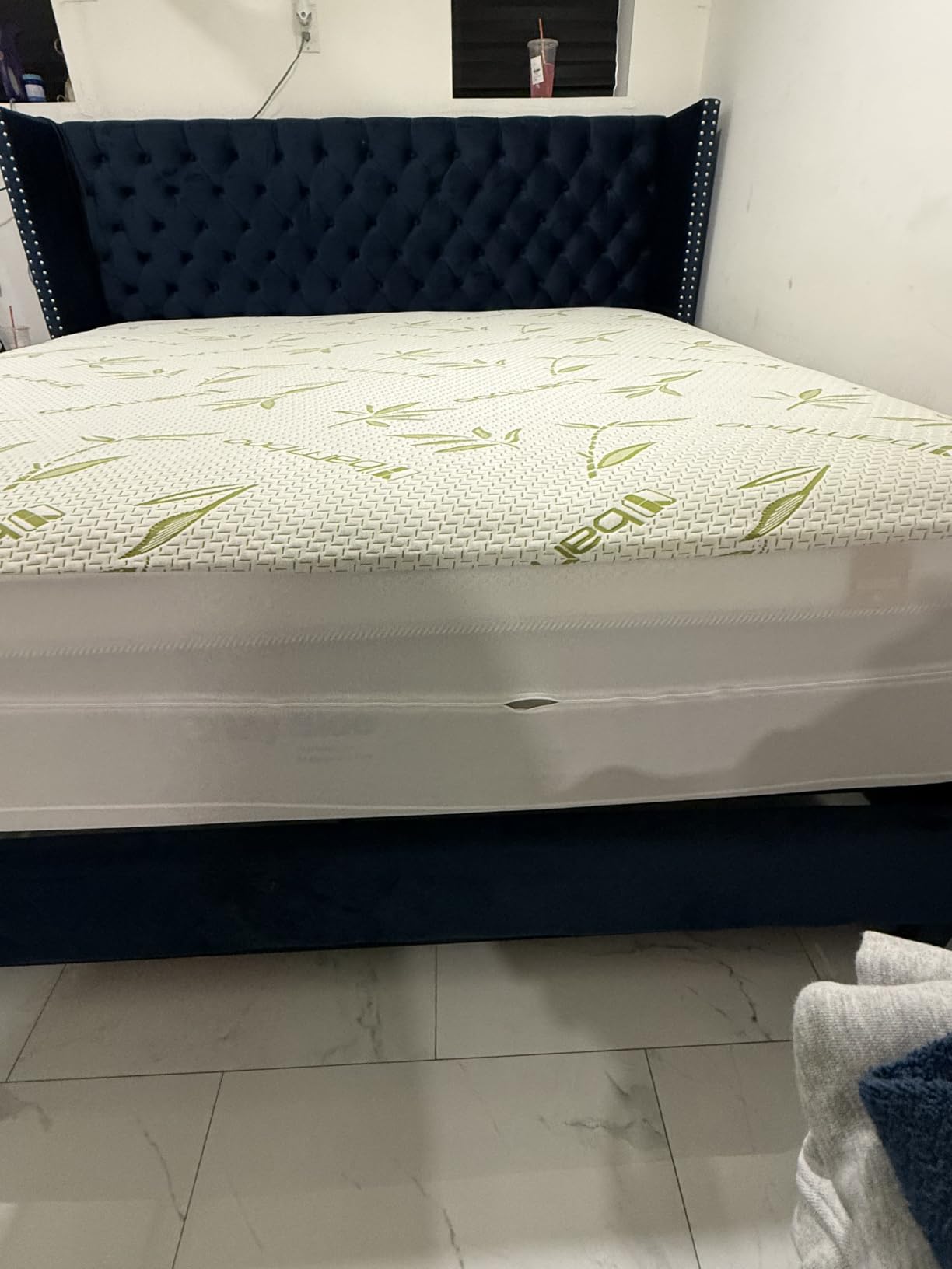 Bamboo Mattress Protector with Zipper - 100% Waterproof Queen Size Cooling Mattress Cover - Ultra Soft Jacquard Fabric Breathable Noiseless Mattress Pad Covers - Zippered Mattress Encasement customer photo 1