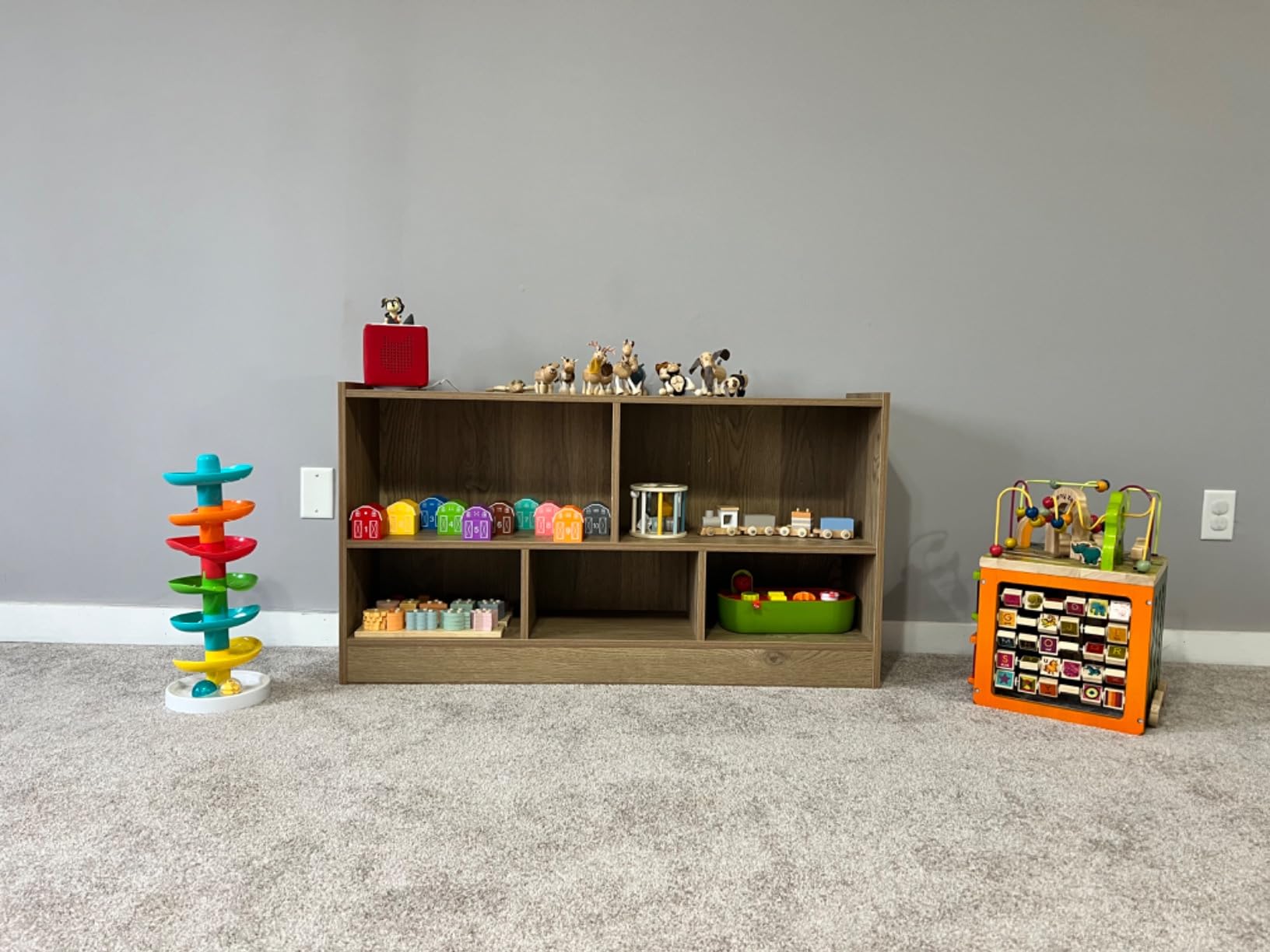 Costzon Toy Storage Organizer for Kids, 5-Section School Classroom Storage for Organizing Books Toys, Wooden Kids Bookshelf Daycare Furniture for Preschool, Playroom, Nursery, Kindergarten (White) customer photo 2
