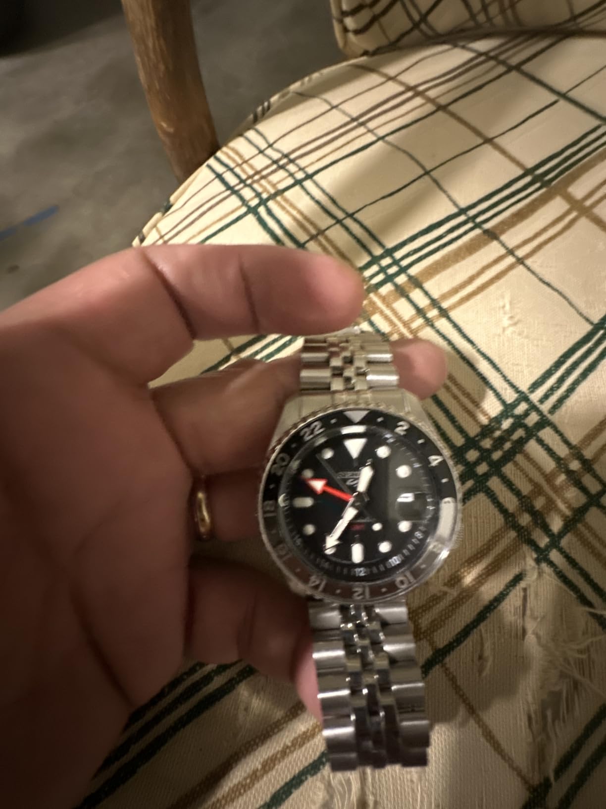 SEIKO SSK001 Automatic Watch for Men - 5 -Sports - Black Dial with Date Calendar and Luminous Hands & Markers and Black & Gray GMT Bezel, 100m Water-Resistant customer photo 2