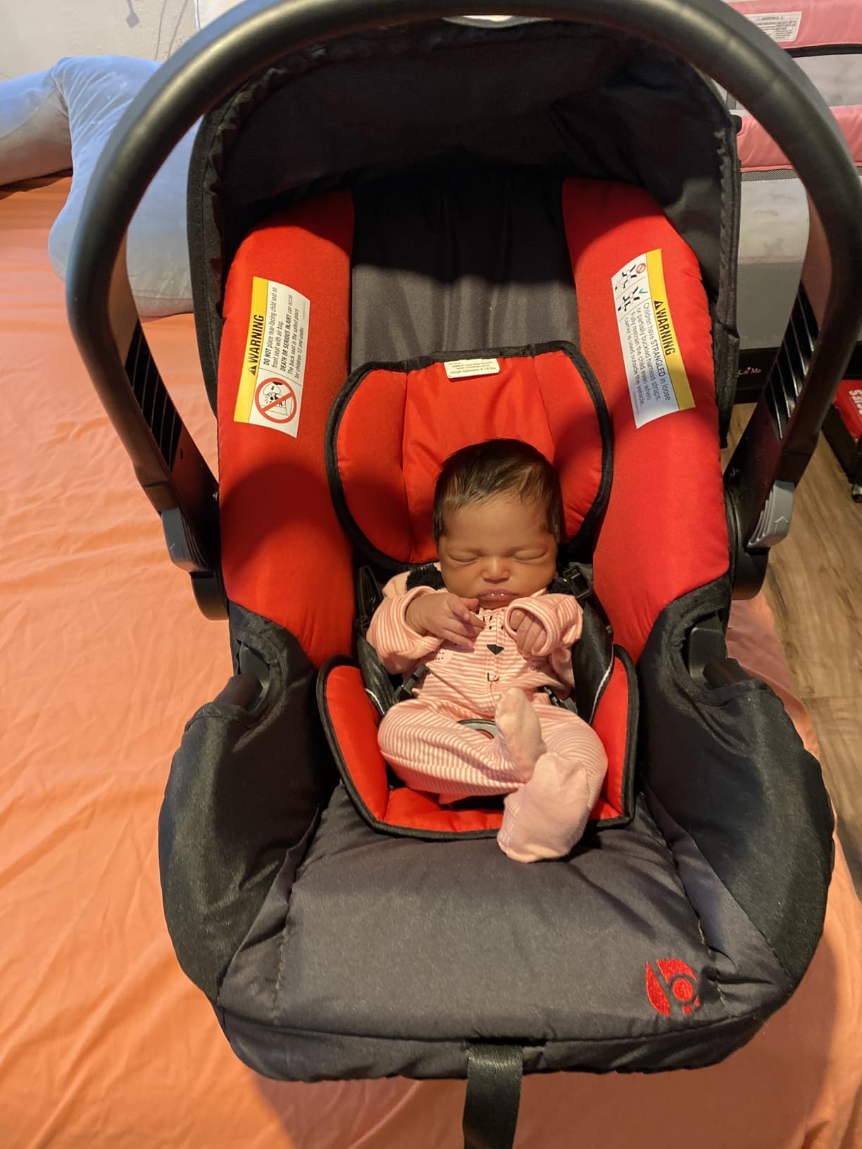 Baby Trend EZ-Lift Plus Infant Car Seat, Ultra Grey - Newborn Comfort Padding, Lightweight Carry Build, Adjustable Harness System customer photo 1