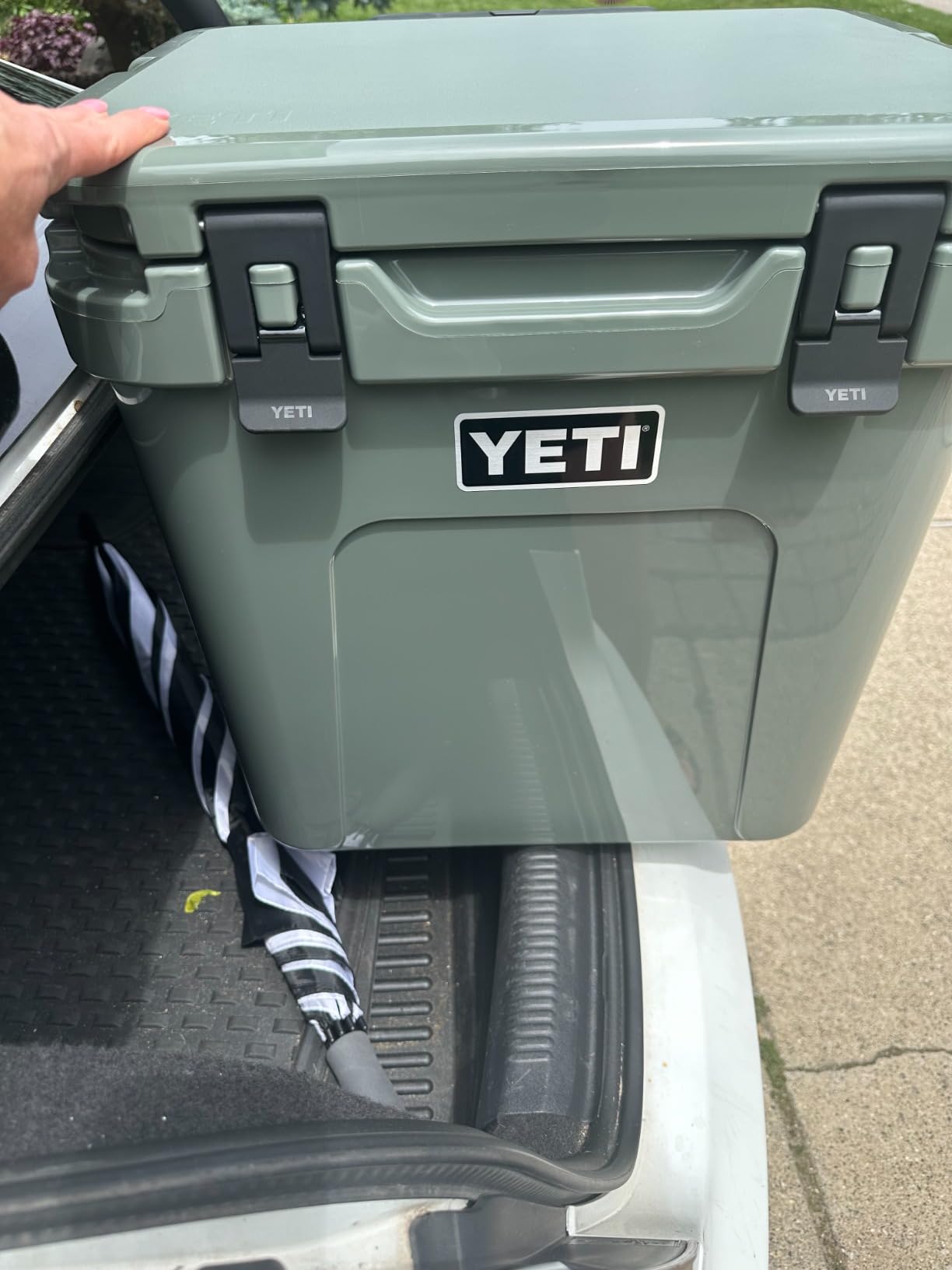 YETI Roadie 48 Wheeled Cooler with Retractable Periscope Handle customer photo 1