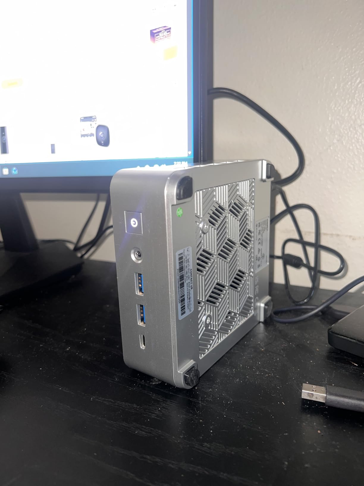KAMRUI Pinova P2 Mini PC, AMD Ryzen 7330U(4 Cores, 8 Threads, Up to 4.3GHz), 16GB RAM 256GB SSD, Zen3 Architecture 7nm Processor, 8MB L3 Smart Cache Mini Computers,Triple 4K Display Home/Business customer photo 2