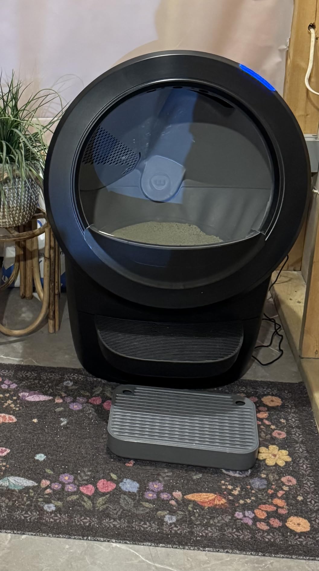 Litter-Robot 4 with Step & Fence by Whisker, Black | Automatic, Self-Cleaning Cat Litter Box, Helps Reduce Litter Box Odors, Never Scoop Again, Includes 1 Year of WhiskerCare customer photo 1