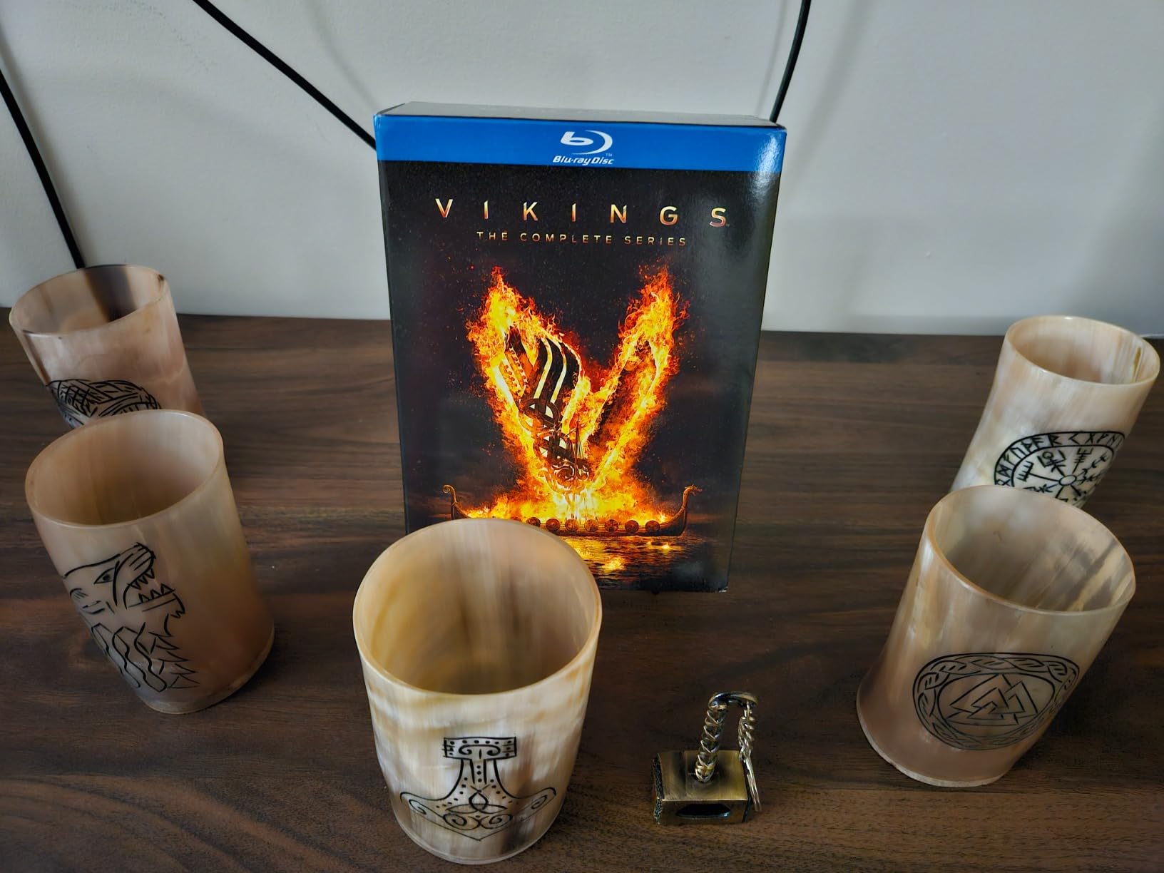 FENRIR Viking Drinking Horn Mug Set of 5 – Gifts for Men, Dad, Husband – Unique Viking Gift – Natural Ox Horn Cup with Thor Bottle Opener – For Beer, Ale, Mead (10 oz/Glass) customer photo 1