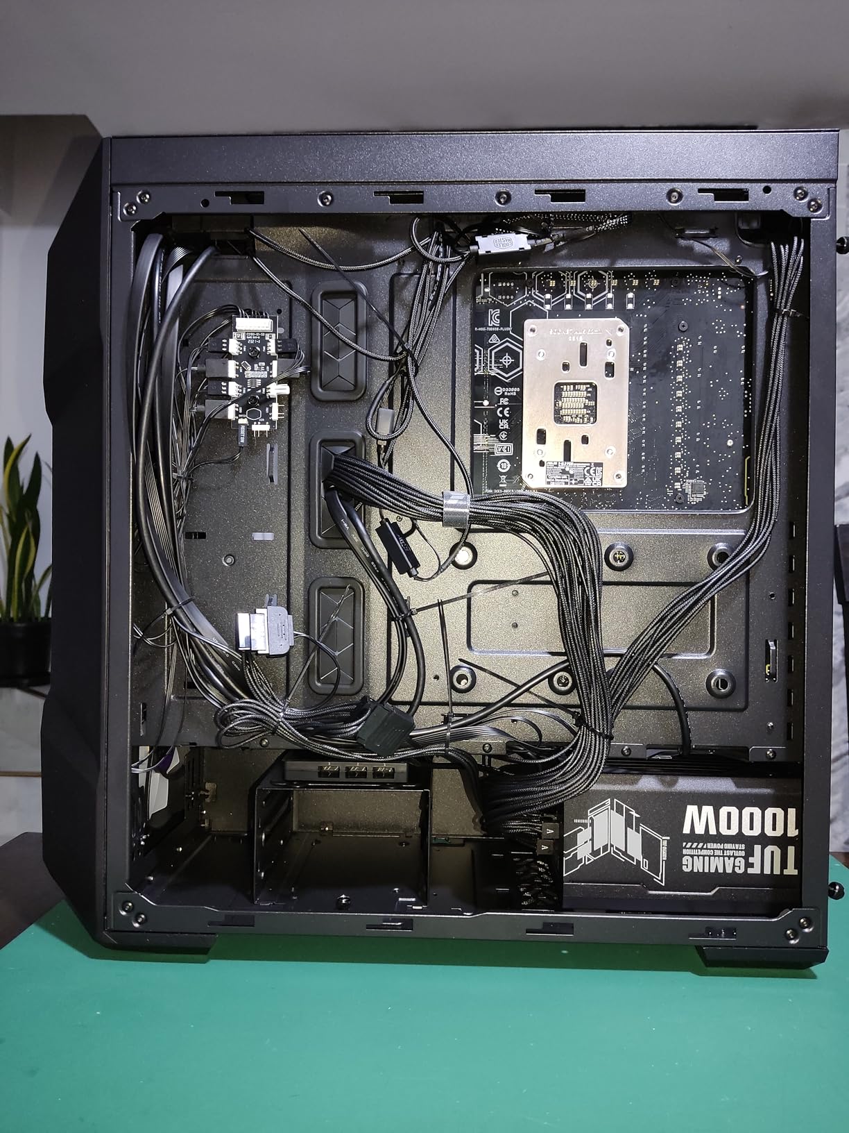 ASUS TUF Gaming 1000W Gold (1000 Watt, ATX 3.1 Compatible Fully Modular Power Supply, 80+ Gold Certified, Military-Grade Components, Dual Ball Bearing, Axial-tech Fan, PCB Coating, 10 Year Warranty) customer photo 1