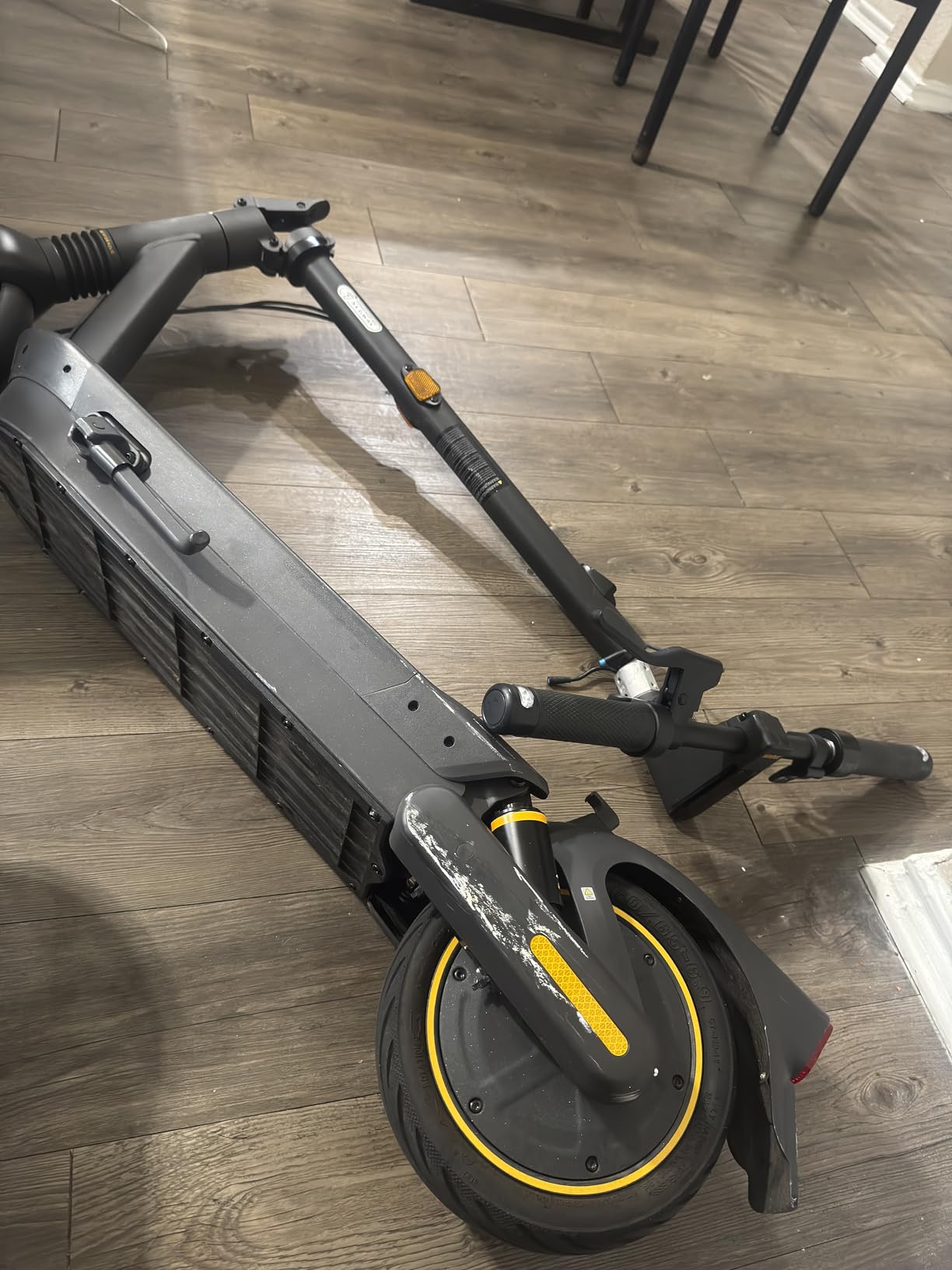 Segway Ninebot MAX Series Electric Scooter, Up to 22-28 MPH, Long Range, Dual Suspension & Braking System, Fast Charging, Scooter for Adults, UL-2272 2271 Certified (G2/G3) customer photo 1