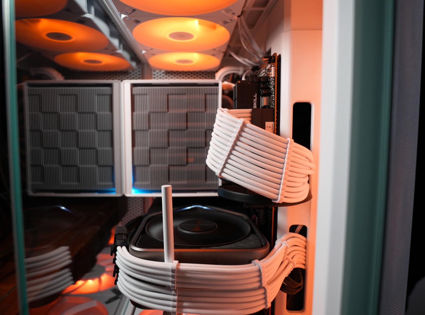 NZXT H6 Flow | CC-H61FW-01 | Compact Dual-Chamber Mid-Tower Airflow Case | Panoramic Glass Panels | High-Performance Airflow Panels | Includes 3 x 120mm Fans | Cable Management | White customer photo 2