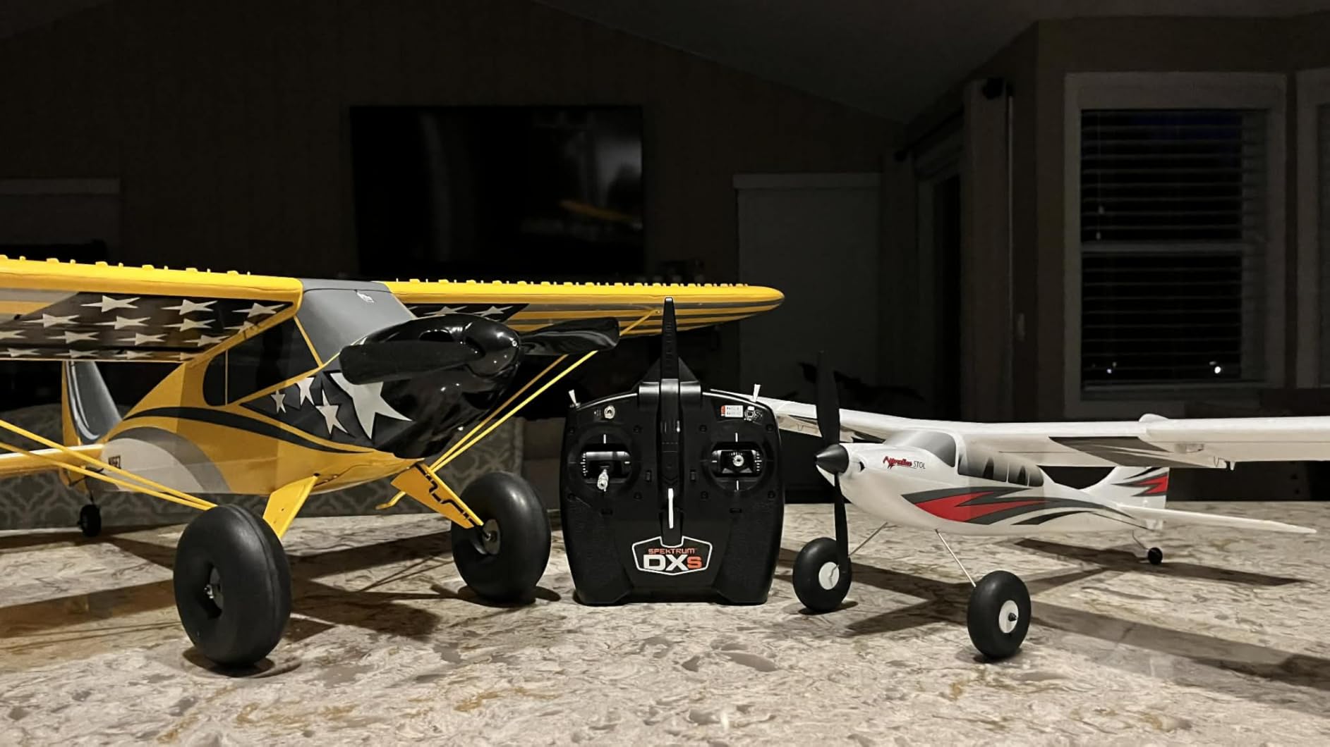 HobbyZone RC Airplane Apprentice STOL S 700 BNF Basic Transmitter Battery and Charger Not Included with AS3X/SAFE Technology HBZ6150 customer photo 1