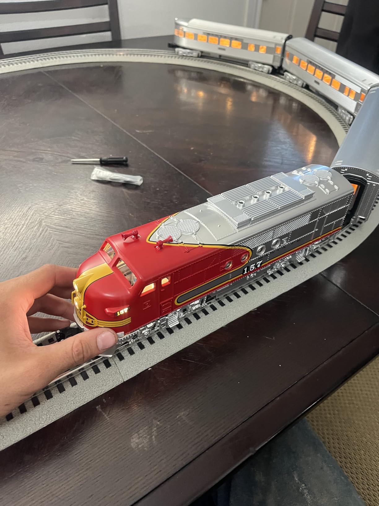 Lionel Santa Fe Super Chief Electric O Gauge 5.0 Bluetooth Train Set with Remote customer photo 2