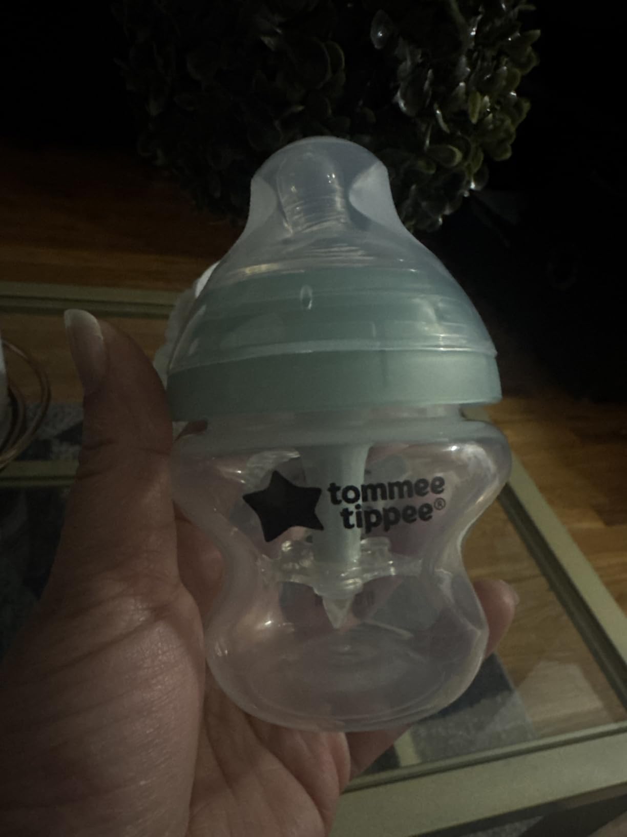 Tommee Tippee Advanced Anti-Colic 5 oz BPA Free Baby Bottles, Newborn 0+ Months, Slow Flow Breast-Like Nipple, Unique Design Keeps Air Away from Milk and Baby, Clear, Pack of 2 customer photo 1