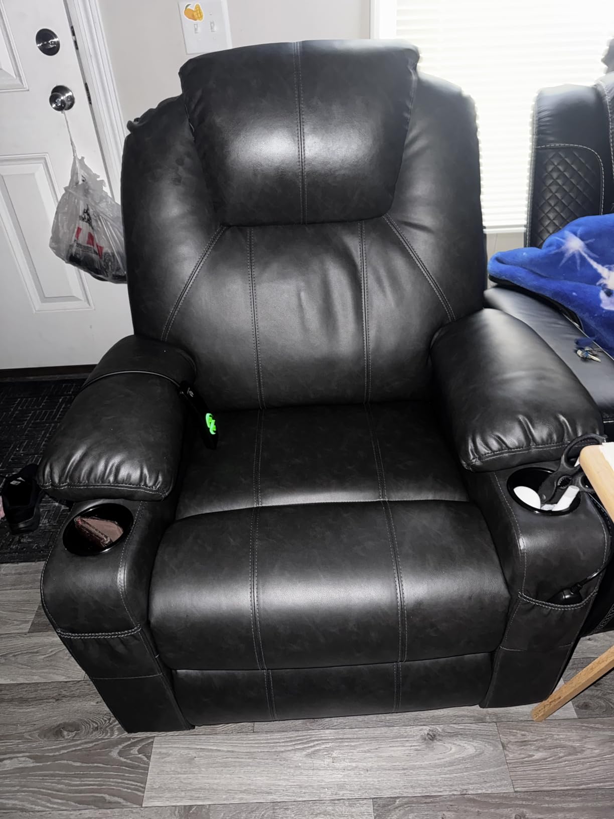 MCombo Power Lift Recliner Chair for Elderly, Lift Chair with Heat and Massage, FSC Certified, USB Ports, Cup Holders, Faux Leather 7141 (Cream White, Small) customer photo 1