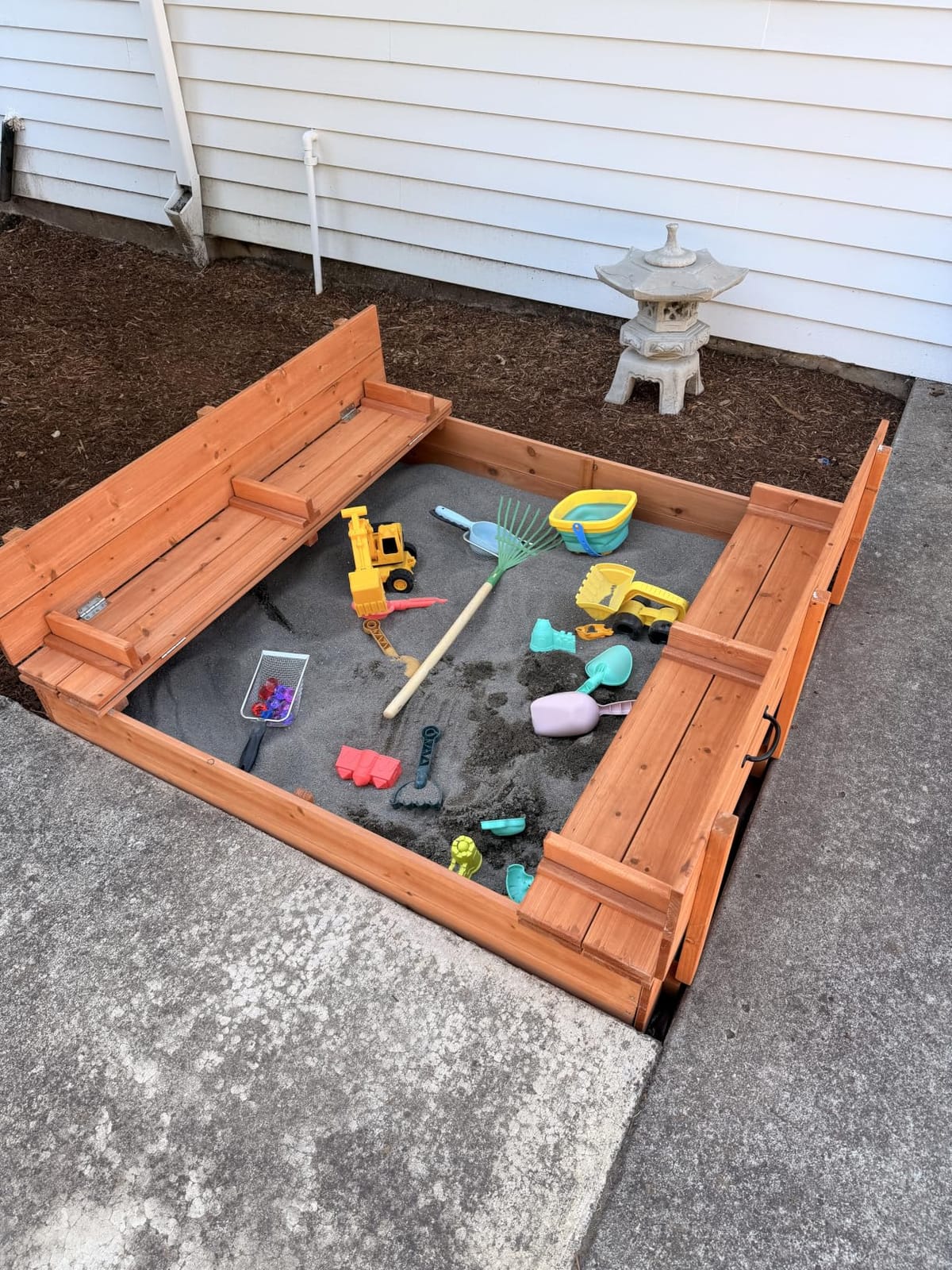 Best Choice Products Large Outdoor Wooden Sand Box for Kids, Sandbox with Cover, Bench Seats Support up to 220 lbs, Bottom Liner for Drainage, Cedar Wood - Gray customer photo 2