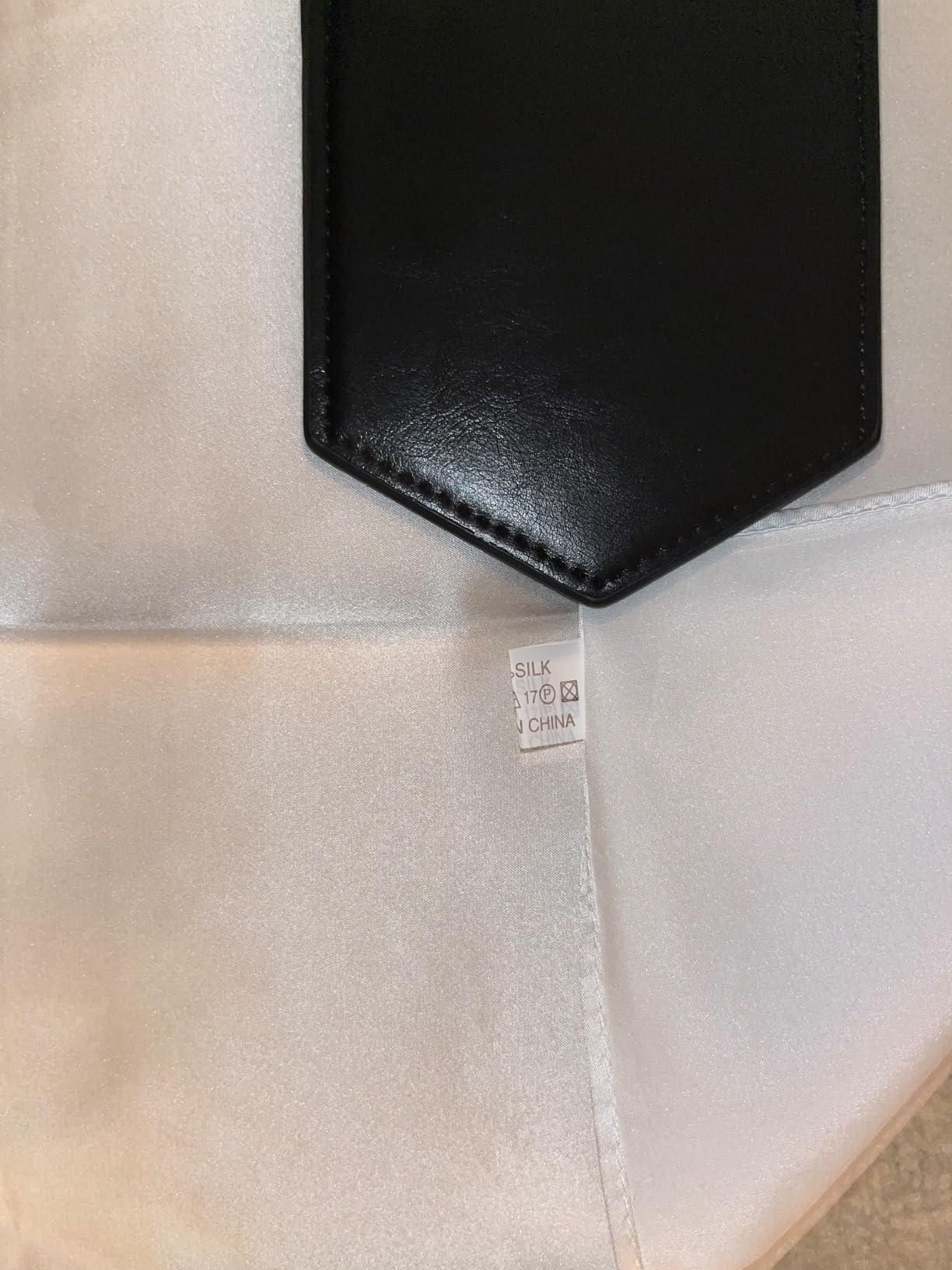 19 Momme 100% Mulberry Silk Pocket Squares for Men with Leather Holder customer photo 2