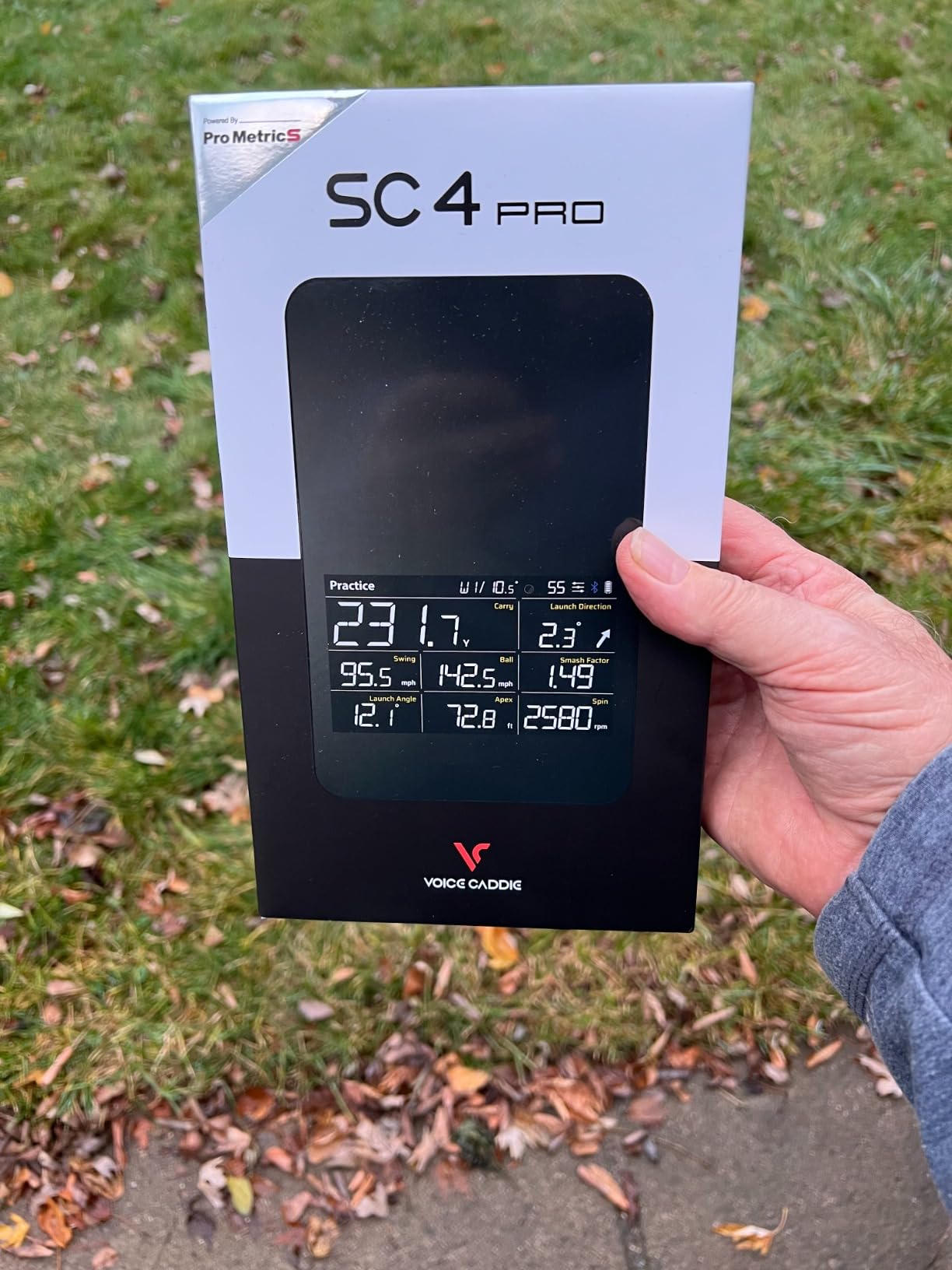 SC4 PRO Golf Launch Monitor & 3D Driving Range Simulator Indoor and Outdoor Use Portable Golf Swing Analyzer Home Tracker with Built-in Screen w/Voice Output 5 Free E3 Courses No Monthly Subscription customer photo 2