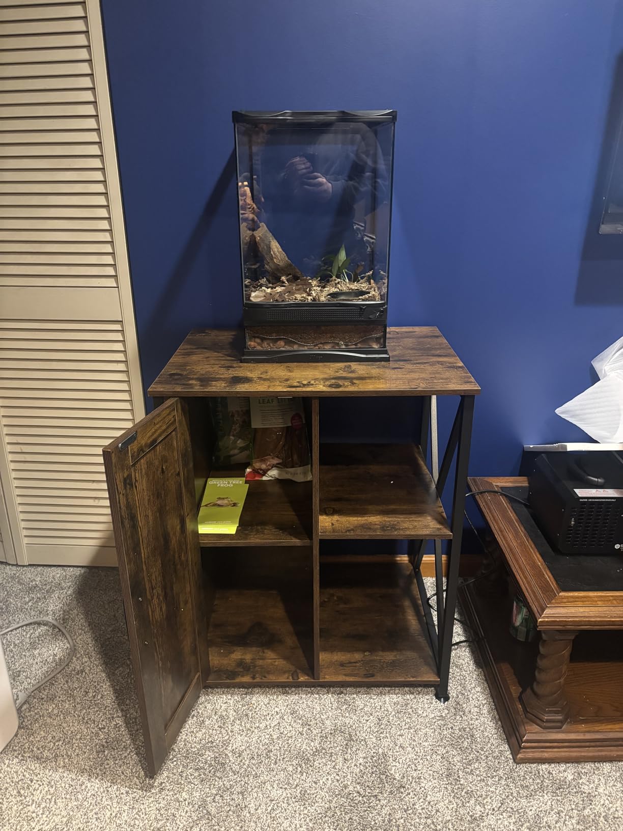 Herture 120 Gallon Reptile Tank Stand, 4x2x2 Reptile Enclosure Stand, with Storage Cabinet and Power Outlet, for Bearded Dragons, Snakes, Lizard Terrarium Black PG08XYB customer photo 1
