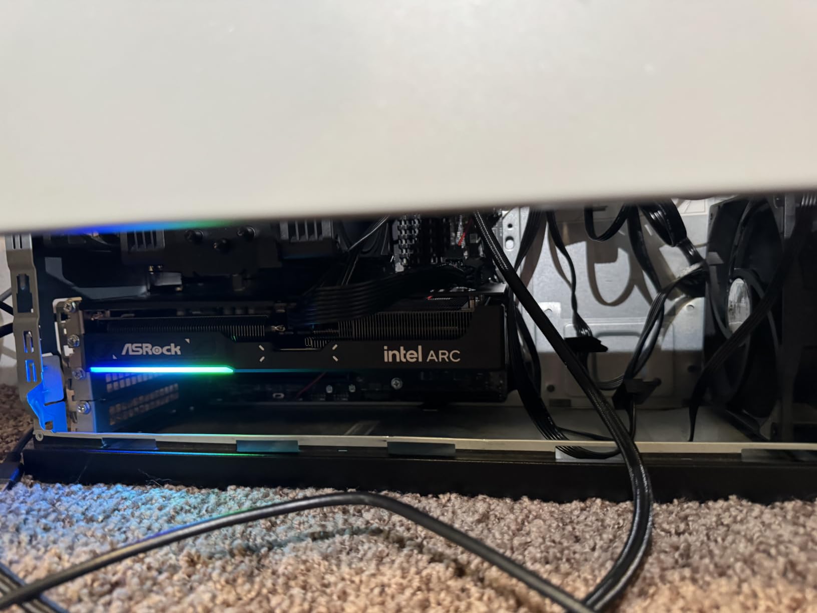 ASRock Intel Arc B580 Challenger 12GB OC Graphics Card, 2740 MHz GPU Clock, 12GB GDDR6, DisplayPort 2.1, HDMI 2.1a, Dual Fan Cooling, 0dB Silent Operation customer photo 1