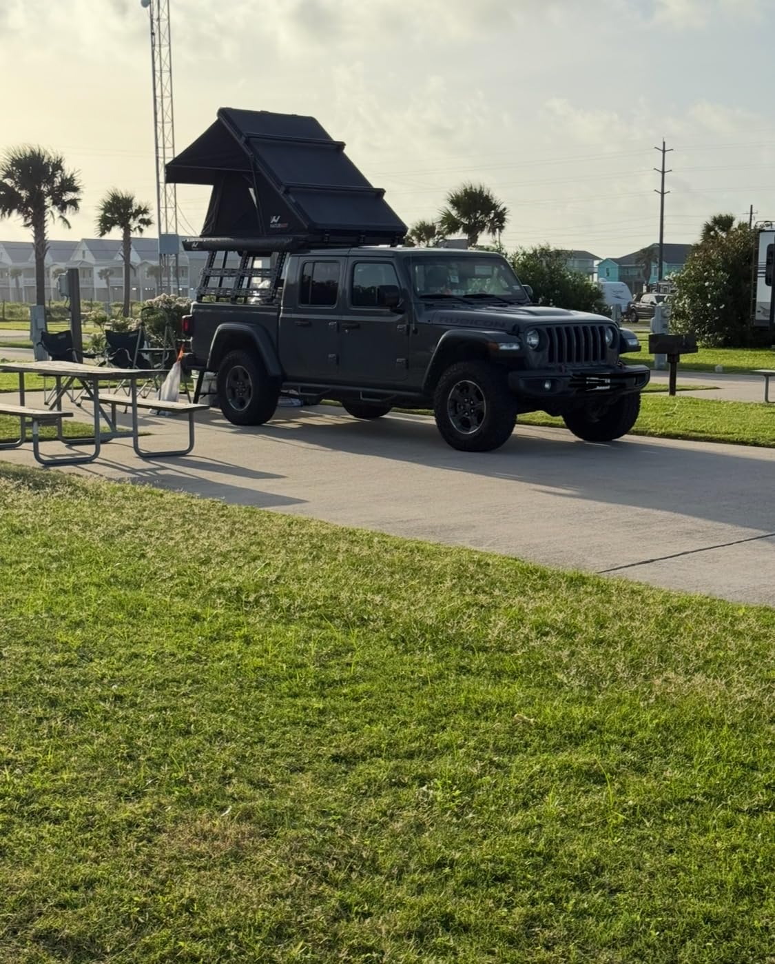Naturnest Rooftop Tent Hard Shell, Easy Set Up Pop Up Tent for 2 Person Camping, Waterproof UV-Resistant Blackout Privacy 4 Season Tents for Truck, Jeep, SUV, Van, Trailer - Polaris Plus customer photo 1