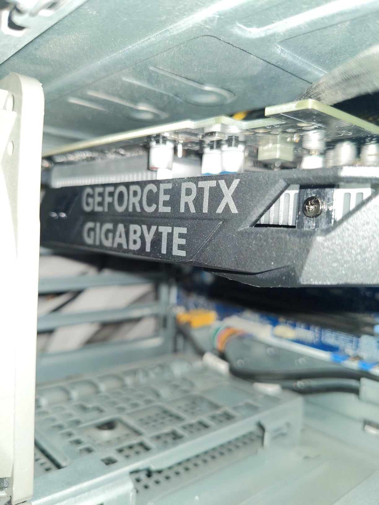 GIGABYTE GeForce RTX 3050 WINDFORCE OC V2 6G Graphics Card, 2X WINDFORCE Fans, 6GB GDDR6 96-bit GDDR6, GV-N3050WF2OCV2-6GD Graphics Card customer photo 1