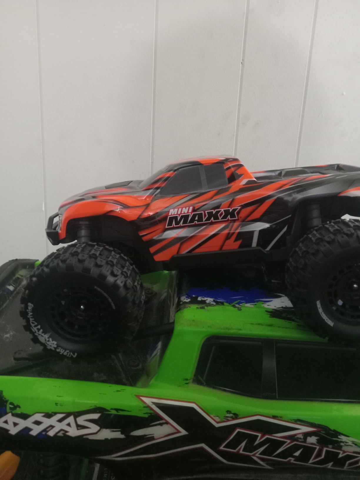 Traxxas Mini Maxx Brushless 4X4 Monster Truck | Includes LiPo battery & 2-amp USB-C charger customer photo 1