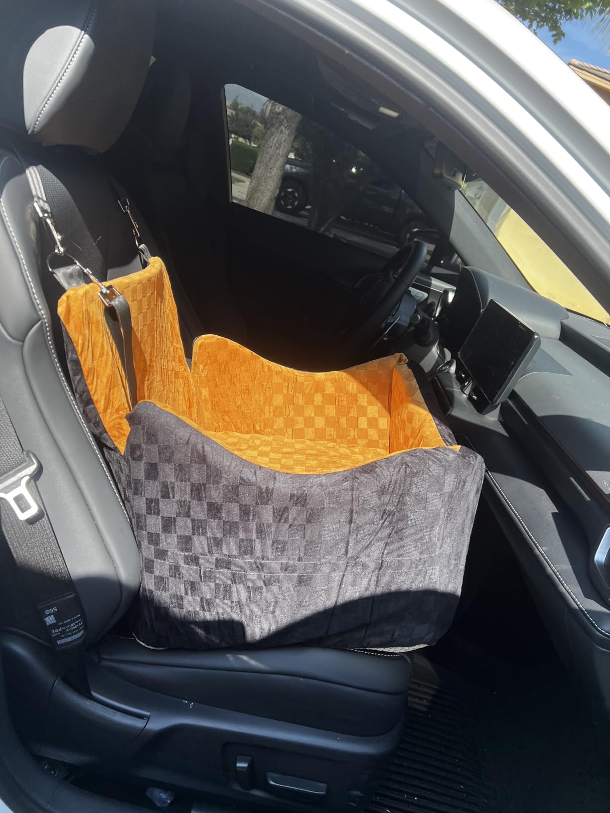 JOEJOY Elevated Dog Car Seat for Small/Medium Dogs up to 35 lbs, Memory Foam Booster Seat with Detachable Washable Cover, Travel-Safe Car Bed with Safety Belts & Storage Pockets, Grey customer photo 1
