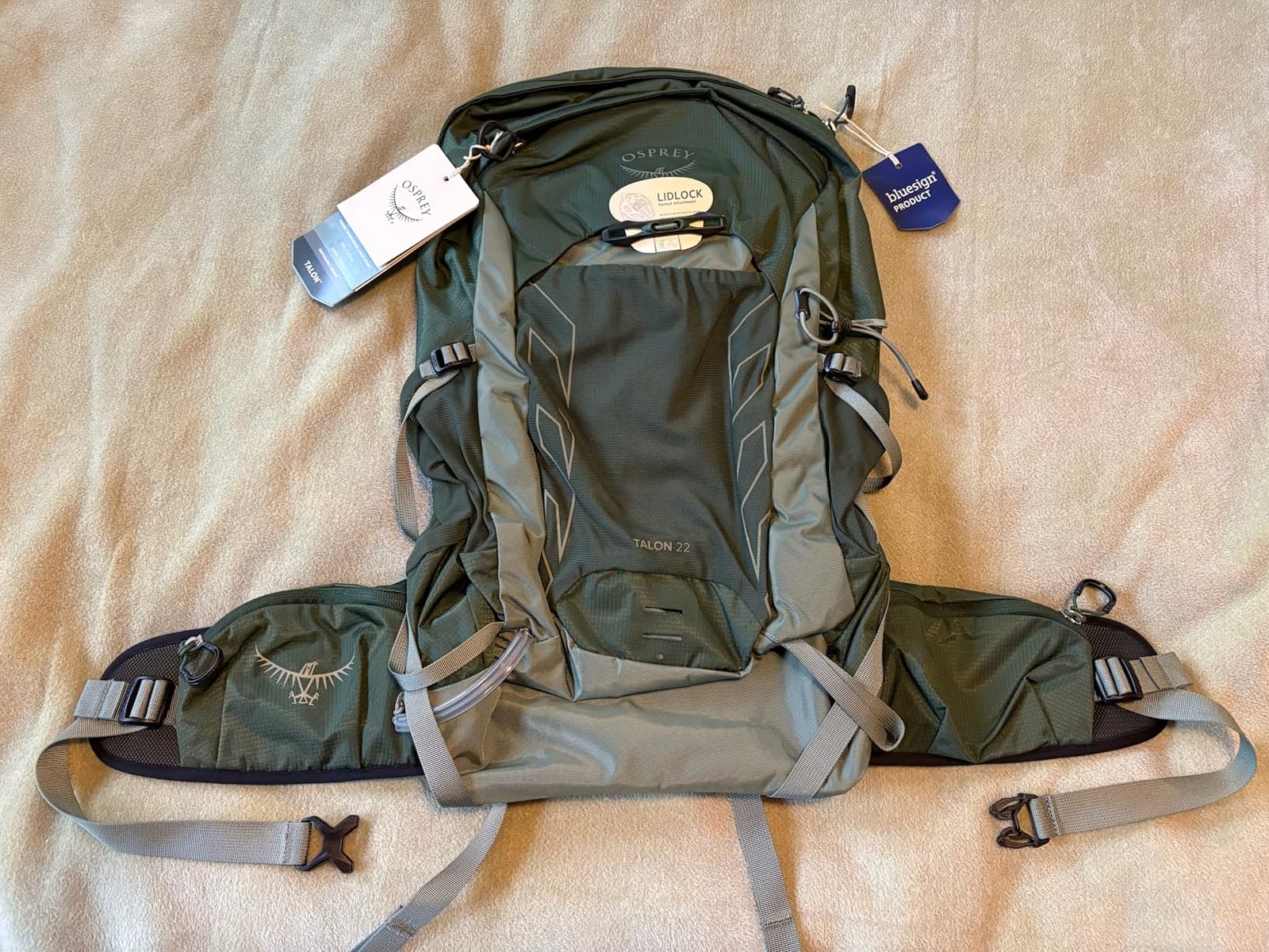 Osprey Talon 22L Men's Lightweight Hiking Backpack, Gray OS | daypack, travel daypack, camping pack customer photo 2