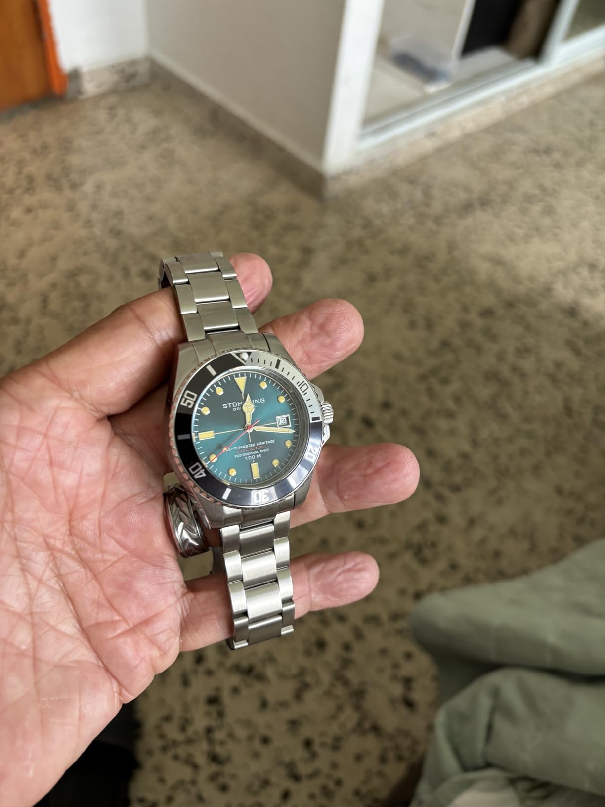 Stuhrling Depthmaster Heritage Diver Swiss Quartz Watch, 42mm, Stainless Steel, 100M Water Resistant customer photo 1