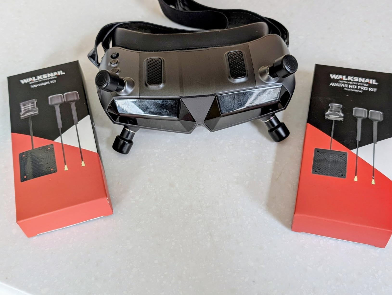 CADDXFPV Walksnail Avatar HD FPV Goggles X - 1080P/100FPS, 50° FOV, OLED customer photo 2