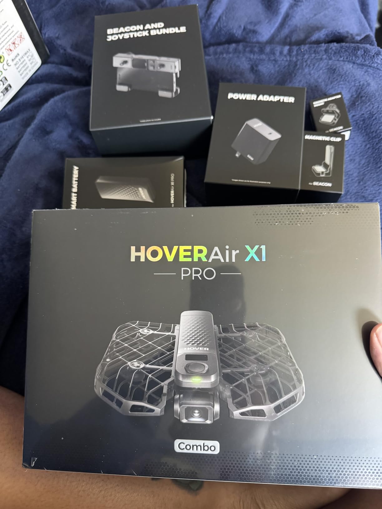 HOVERAir X1 PRO Fly Joy Combo, 4K Action Flying Camera, Foldable Drone customer photo 1