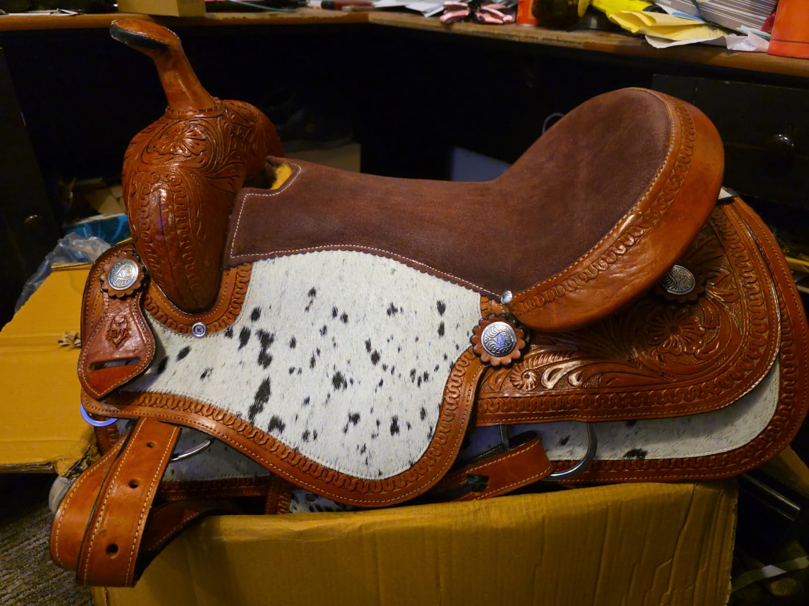Western Barrel Saddle Set Brown Genuine Leather Hair On Cowhide Hand Tooled Horse Saddle with Headstall, Breast Collar & Reins for Trail Riding, Rodeo, Ranch & Pleasure, 8-17 Inch customer photo 1