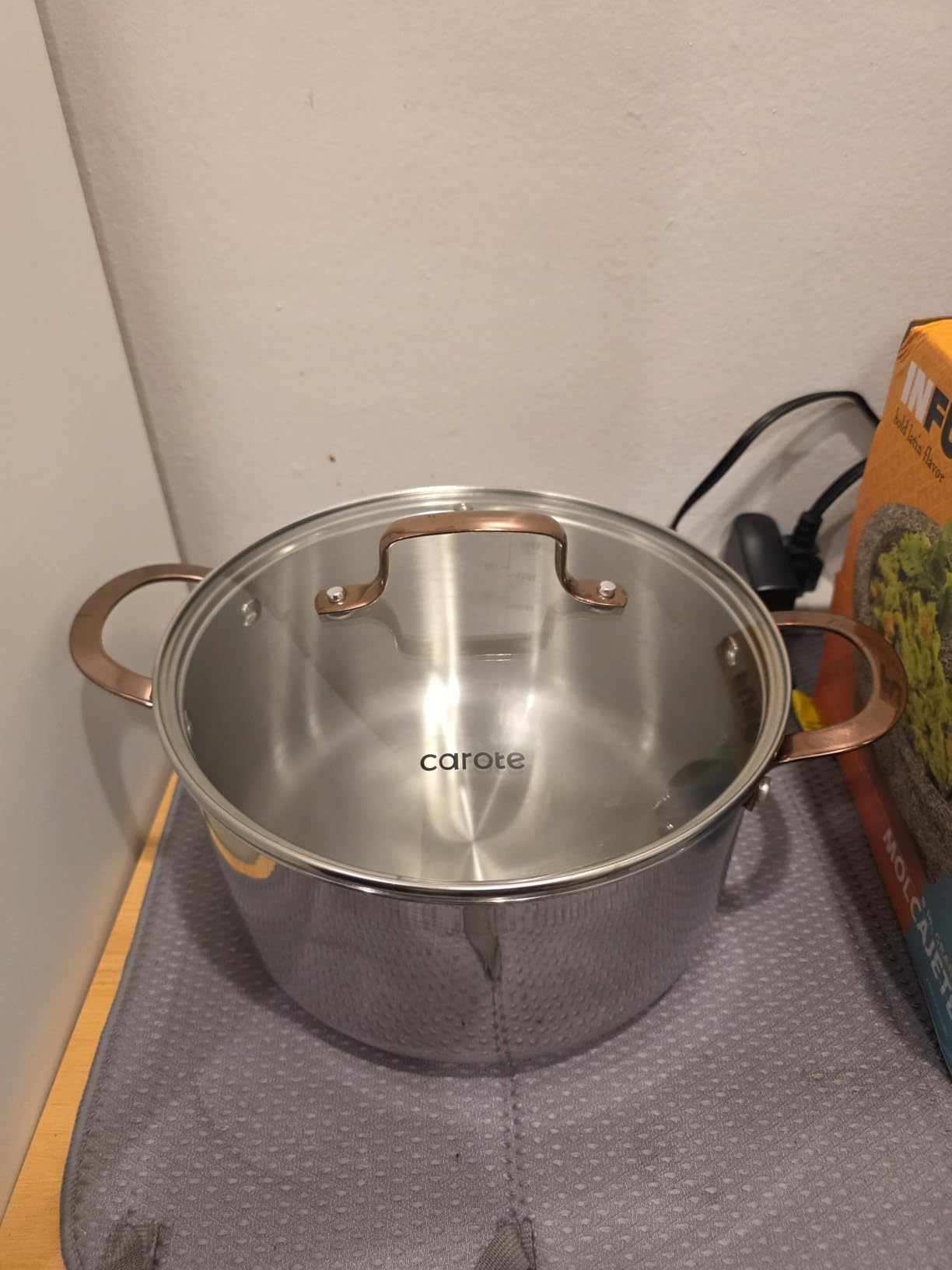 CAROTE 8 Qt Tri-Ply Stainless Steel Stockpot, Non-Toxic Stock Pot with Lid, Soup Pot for Pasta, Even Heating, Oven Safe, Induction, Ceramic and Gas Cooktops Compatible, Sliver, Mothers Day Gifts customer photo 1
