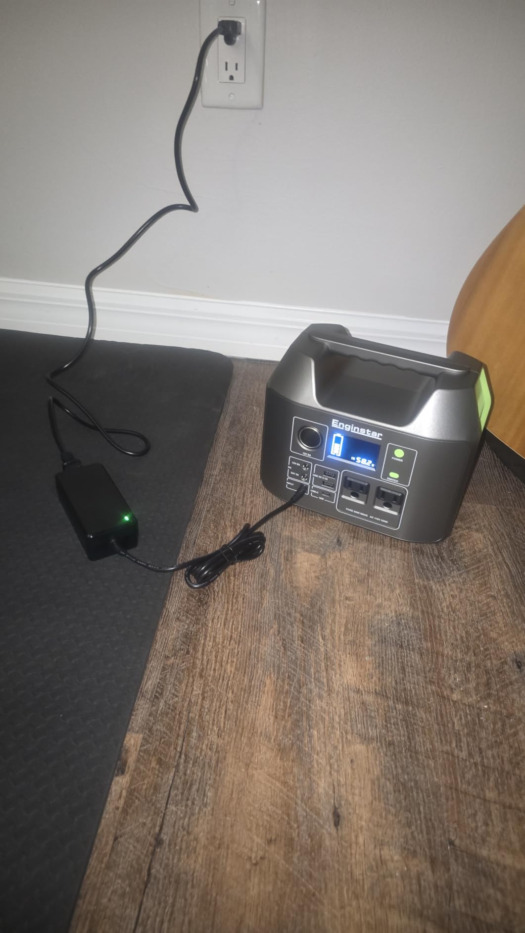 EnginStar Portable Power Station 300W 296Wh Solar Generator customer photo 2